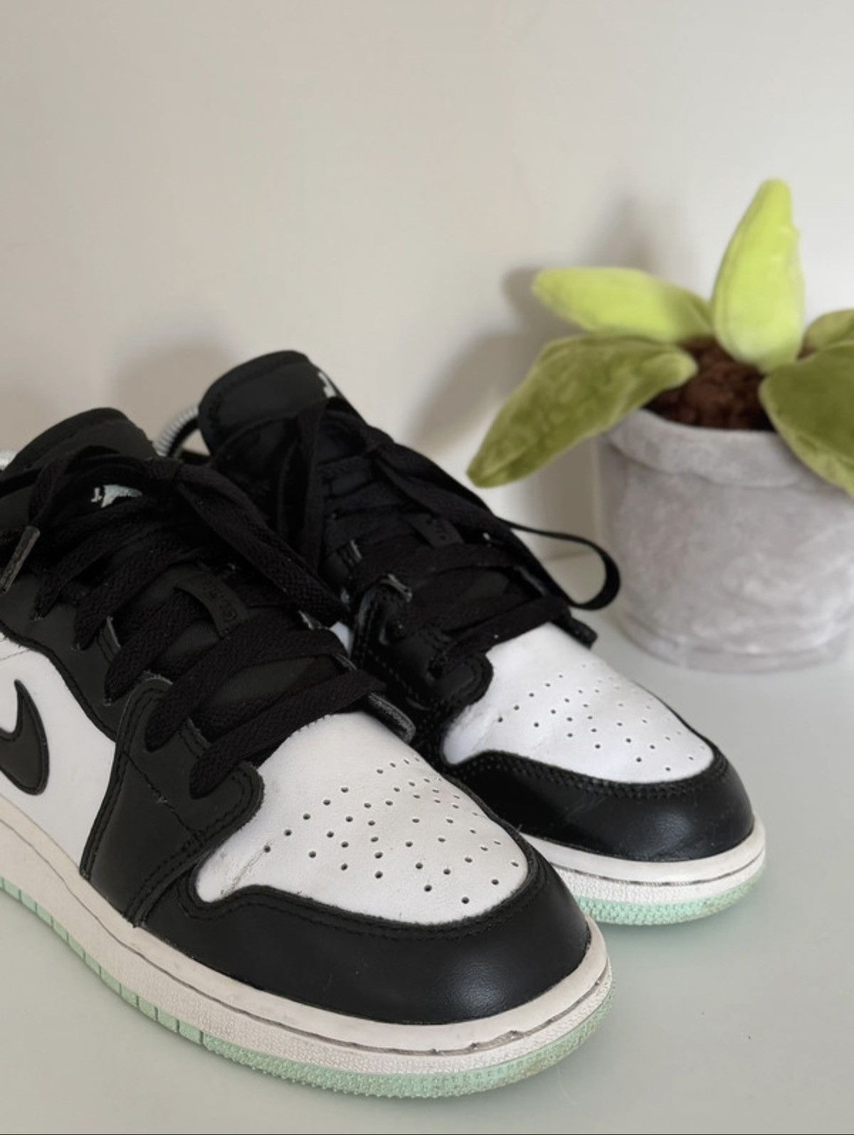 Jordan Brand × Nike Nike Jordan 1 Low Size US 5.5 / IT 35.5 - 3 Thumbnail