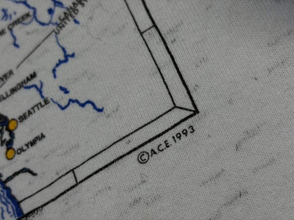 Other Vintage Oneita Alaska Highway Dated 1993 Size US L / EU 52-54 / 3 - 3 Thumbnail