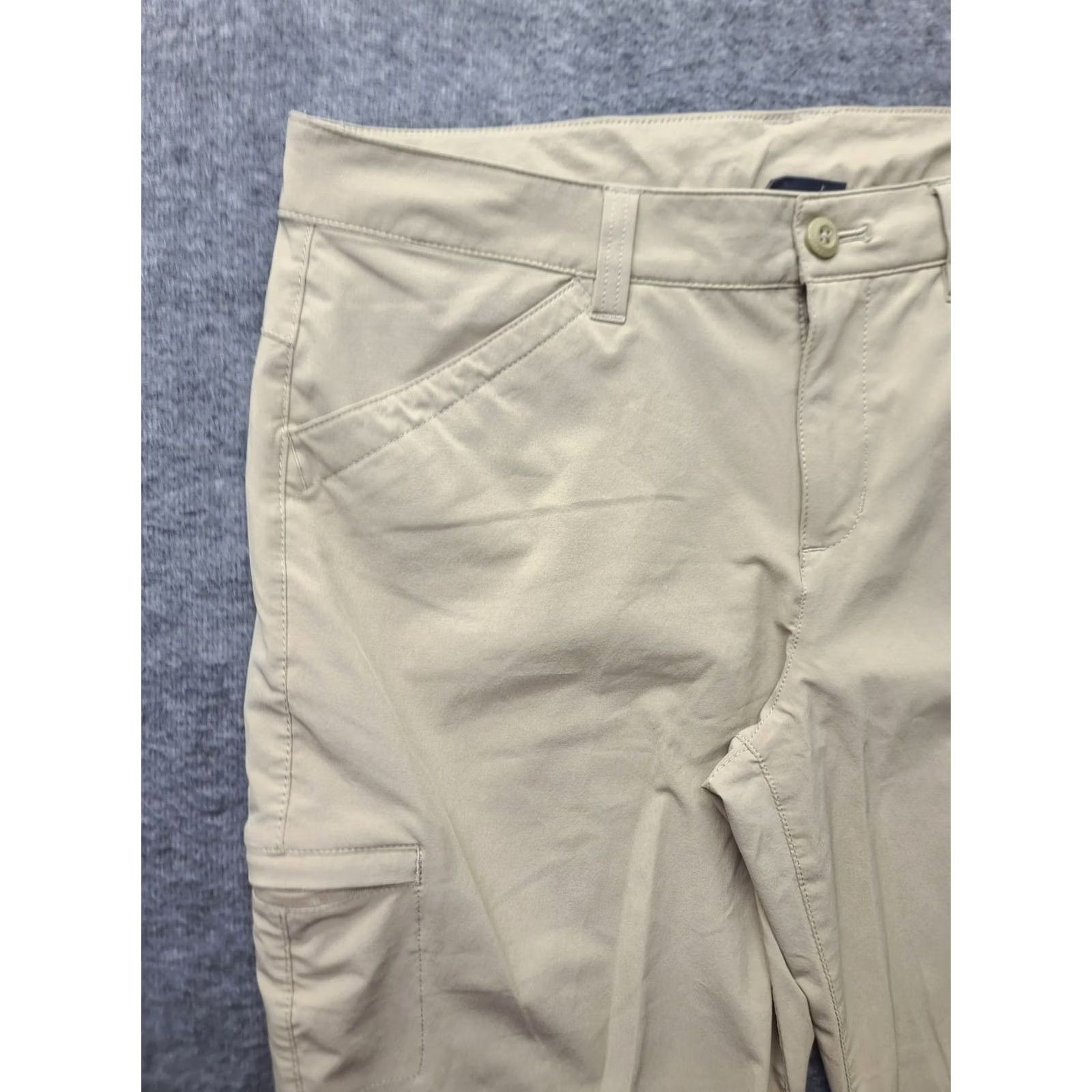 Eddie Bauer Eddie Bauer Capri Womens 10 Relaxed Fit Mid Rise Outdoors Hiking Quick Dry Capri Pants Beige 32 in Inseam 21 in Size ONE SIZE - 7 Thumbnail