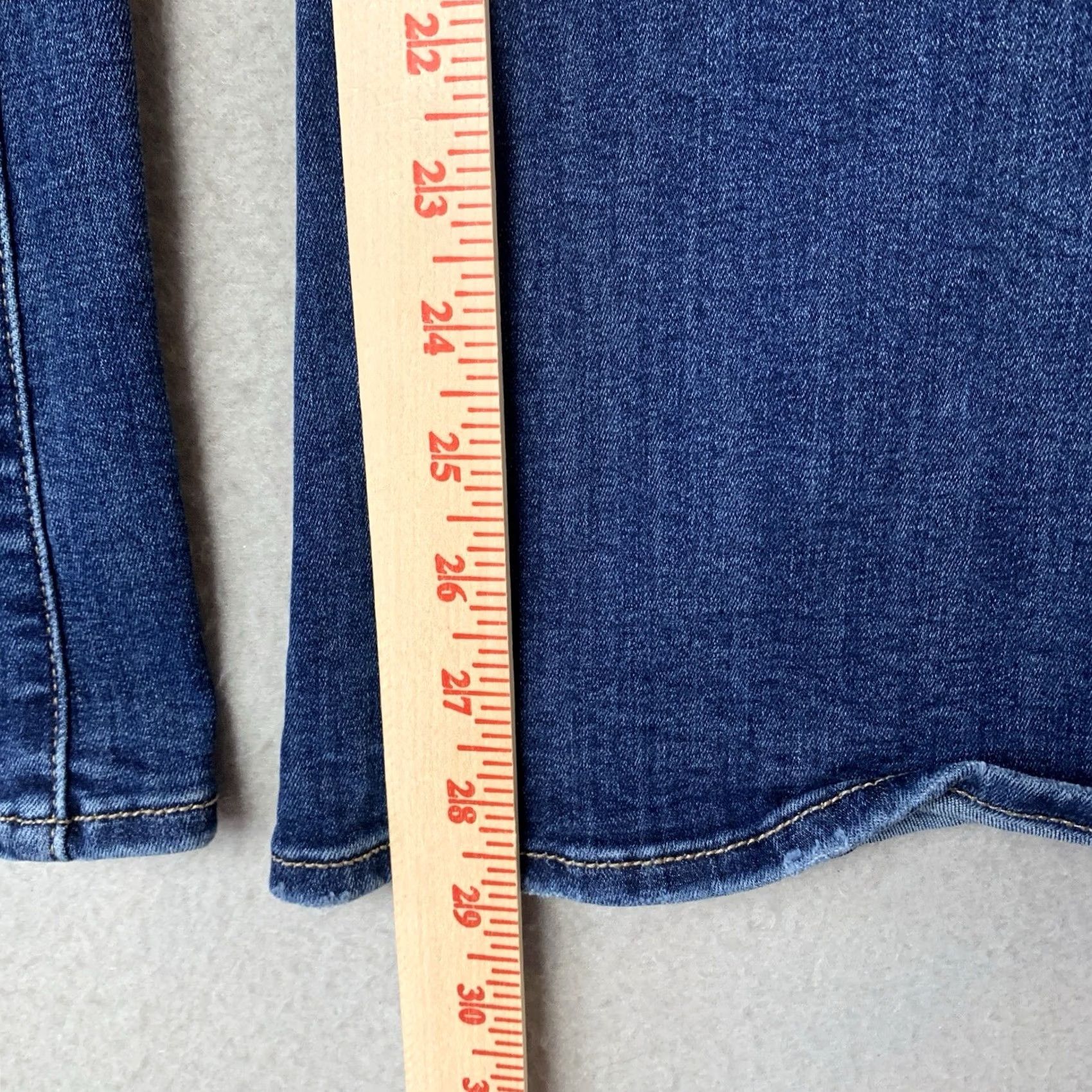American Eagle Outfitters American Eagle Jeans Womens 6 Blue Super High Rise Flare Hippie Preppy Cowgirl Shirt? Size 28" / US 6 / IT 42 - 6 Thumbnail