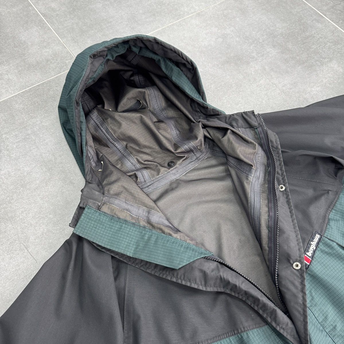 Berghaus Vintage Berghaus Extrem 7000 Gore-Tex Fabric Coat Jacket 90s Size US XL / EU 56 / 4 - 12 Thumbnail