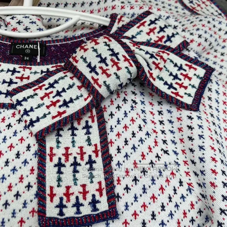 Chanel Chanel Sweater Size XS / US 0-2 / IT 36-38 - 2 Thumbnail