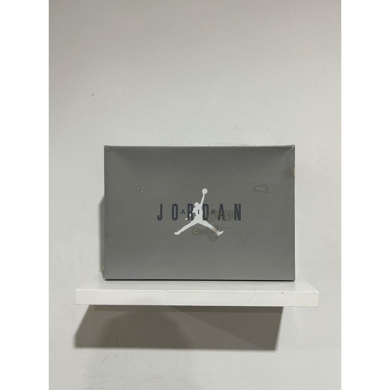 Nike JORDAN 11 RETRO COOL GREY 2021 SIZE 8 PREOWNED Size US 8 / EU 41 - 7 Thumbnail