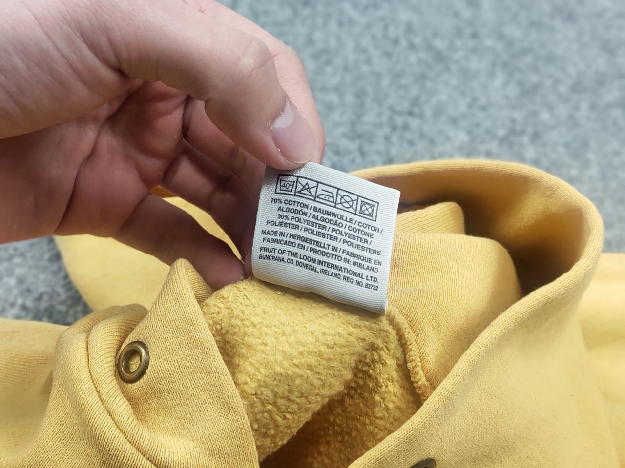 Fruit Of The Loom Vintage 90's fruit of the loom USA Logo Yellow Blank Hoodie Size US L / EU 52-54 / 3 - 15 Thumbnail