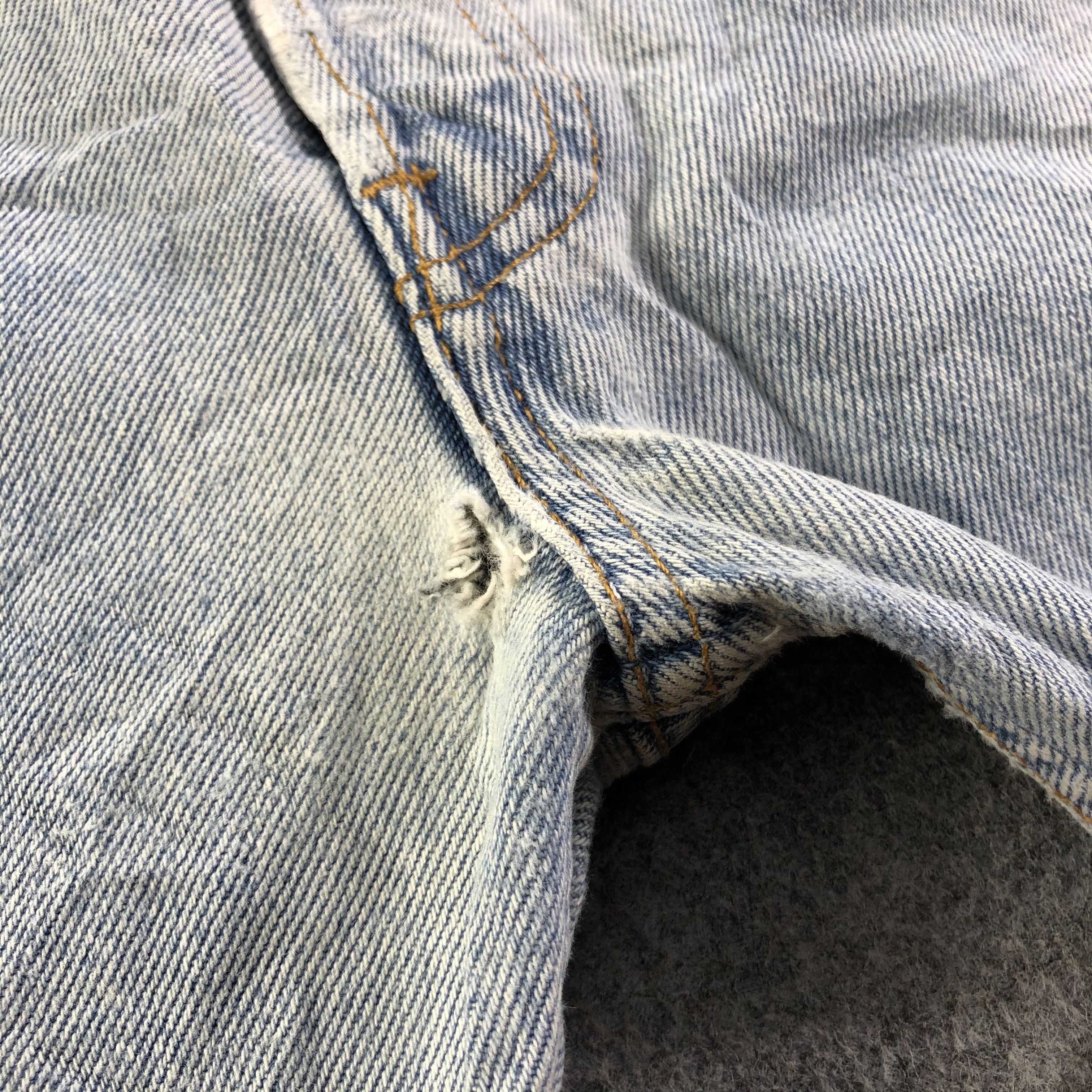 Levi's Vintage Light Wash Levis 501 Jeans-J3802 Size US 30 / EU 46 - 8 Thumbnail