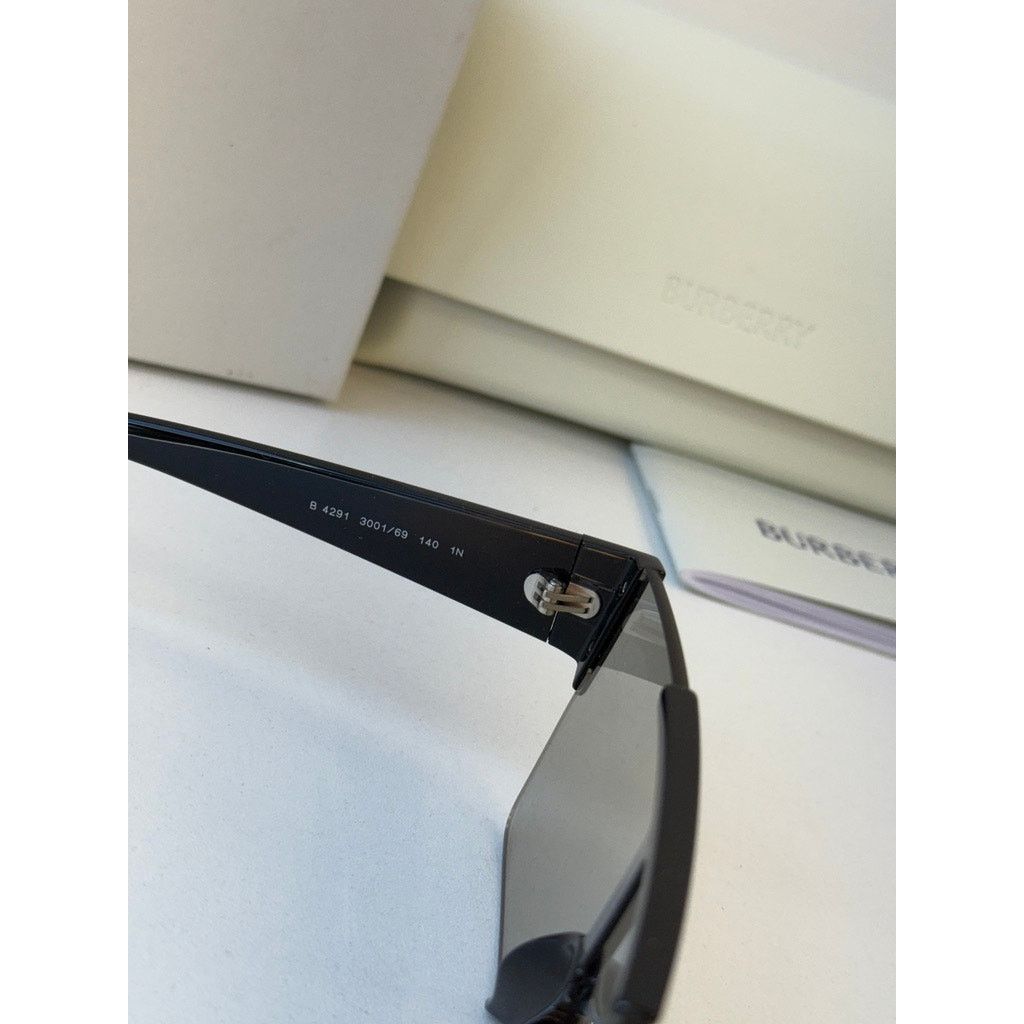 Burberry NEW Burberry BE4291 Black Grey Logo Mirror Shield Sunglasses Size ONE SIZE - 5 Thumbnail