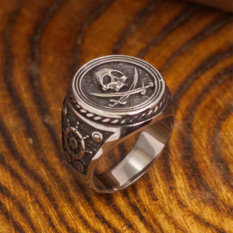 Japanese Brand × Jewelry × Vintage Vintage Pirates of The Caribbean Double Swords Skull Size ONE SIZE - 1 Thumbnail