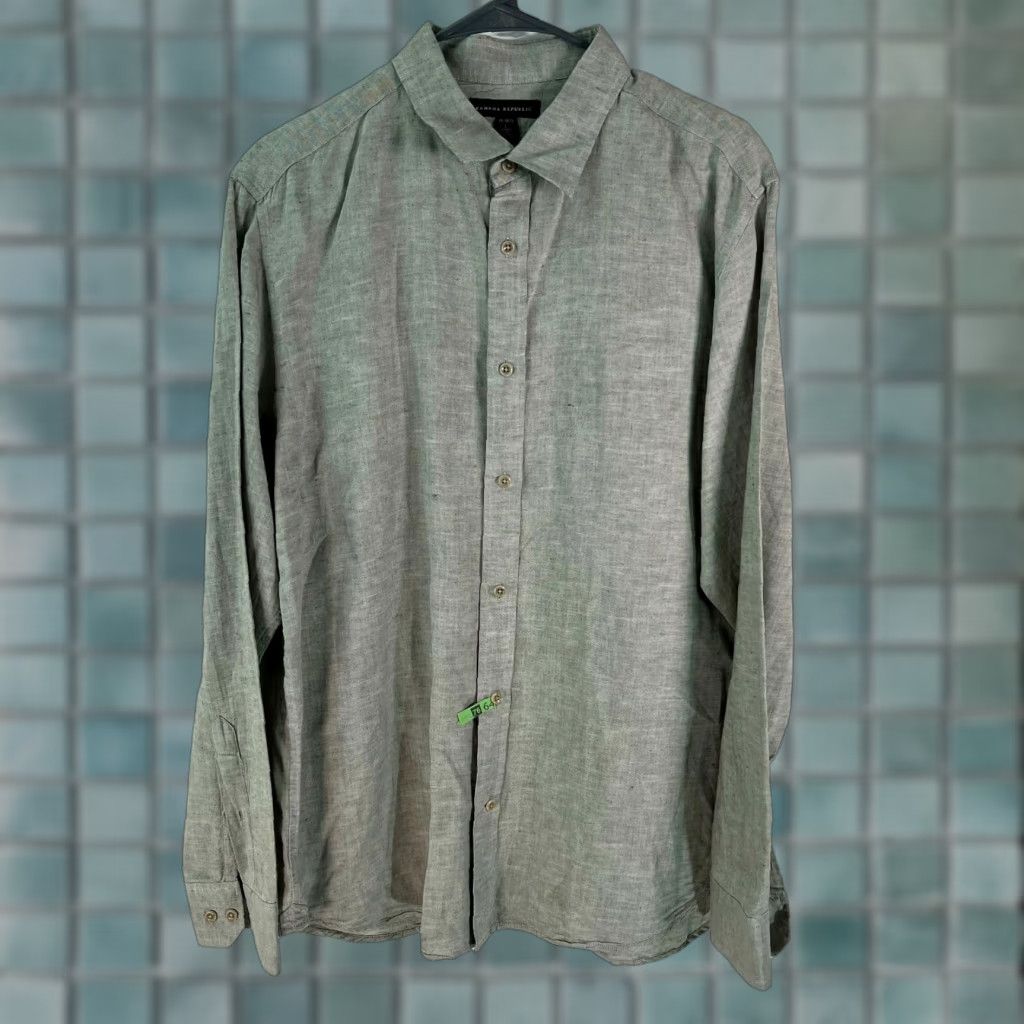 Banana Republic Banana Republic Mens Button-Up Gray Shirt Size Large 16-16 1/2 Regular Fit Long Sleeve Cotton Blend Casual Formal Shirt Mens Size US L / EU 52-54 / 3 - 1 Thumbnail