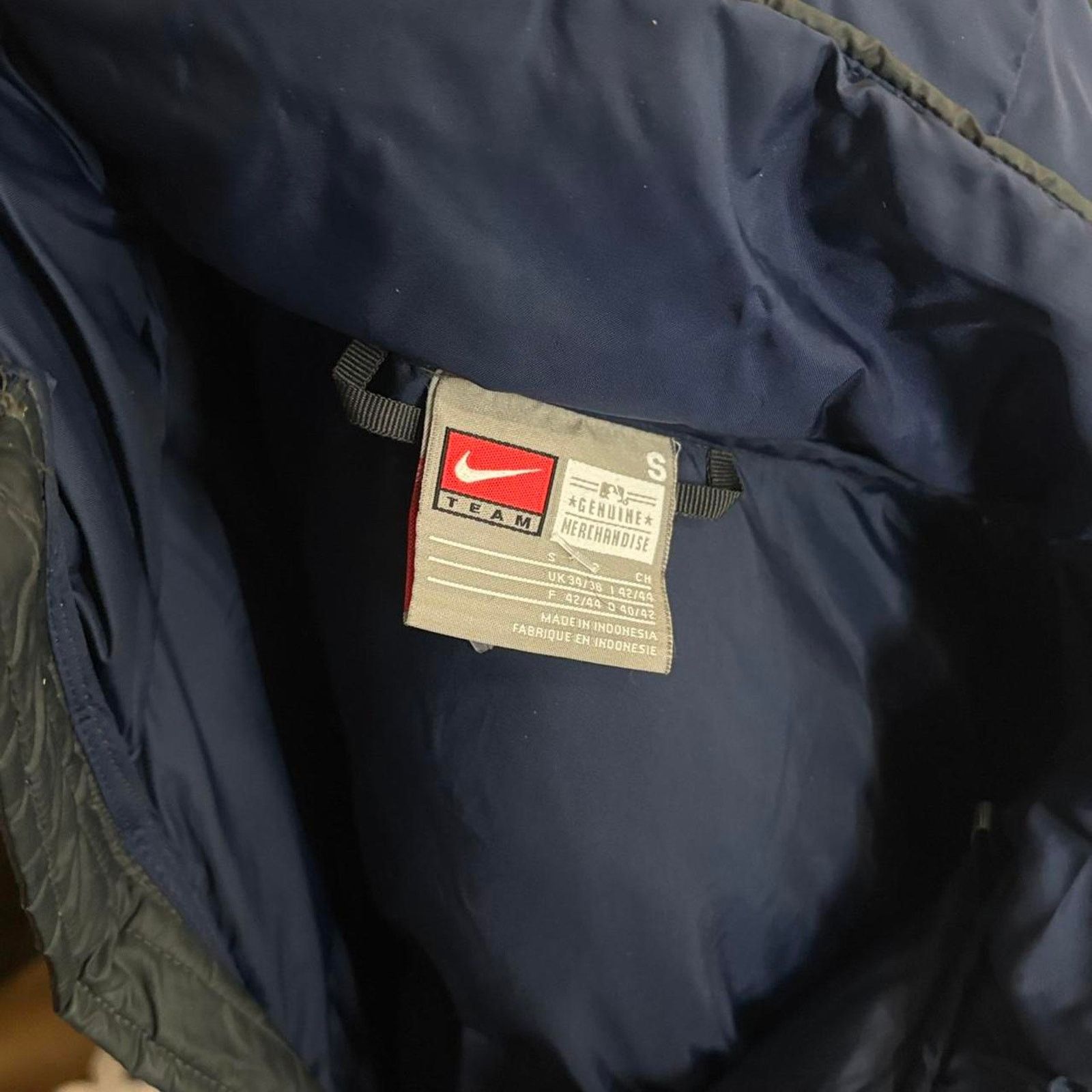 Nike Vintage team nike boston red Sox Puffer Black down MLB small Size US S / EU 44-46 / 1 - 3 Thumbnail