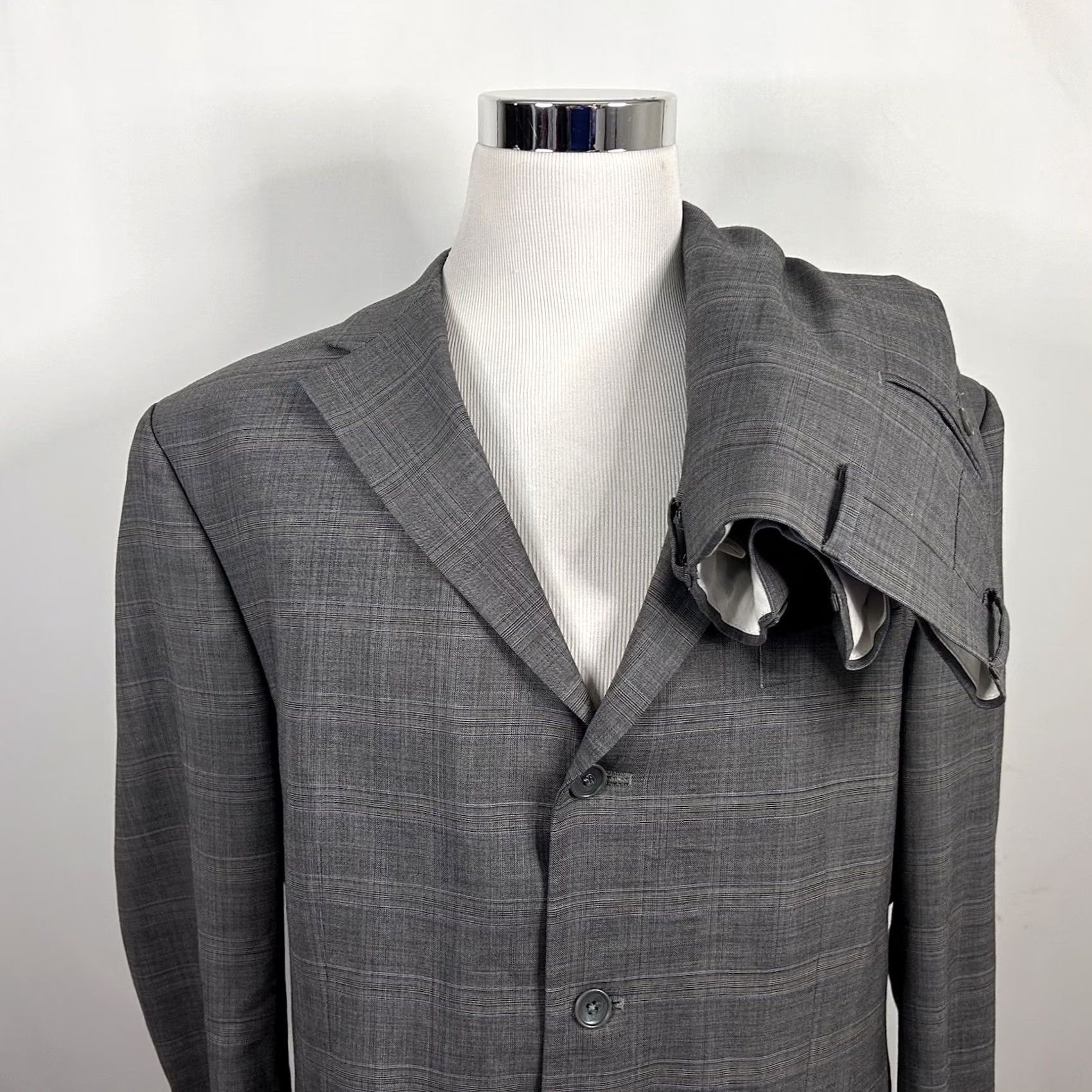 Oscar De La Renta Oscar de la Renta Suit 46R 2 Piece Wool Plaid Three-Button Gray Mens Buisness Formal Vintage: No Size 46R - 2 Thumbnail
