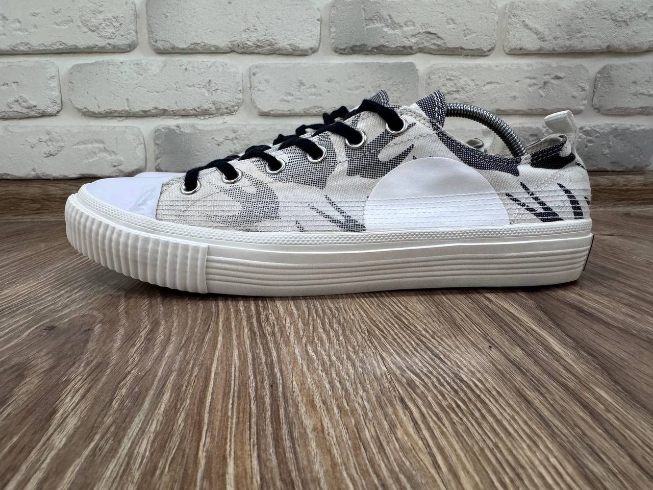 McQ Alexander McQueen McQ Alexander McQueen Men Swallow Plimsoll Sneakers Shoes Size US 10 / EU 43 - 1 Thumbnail