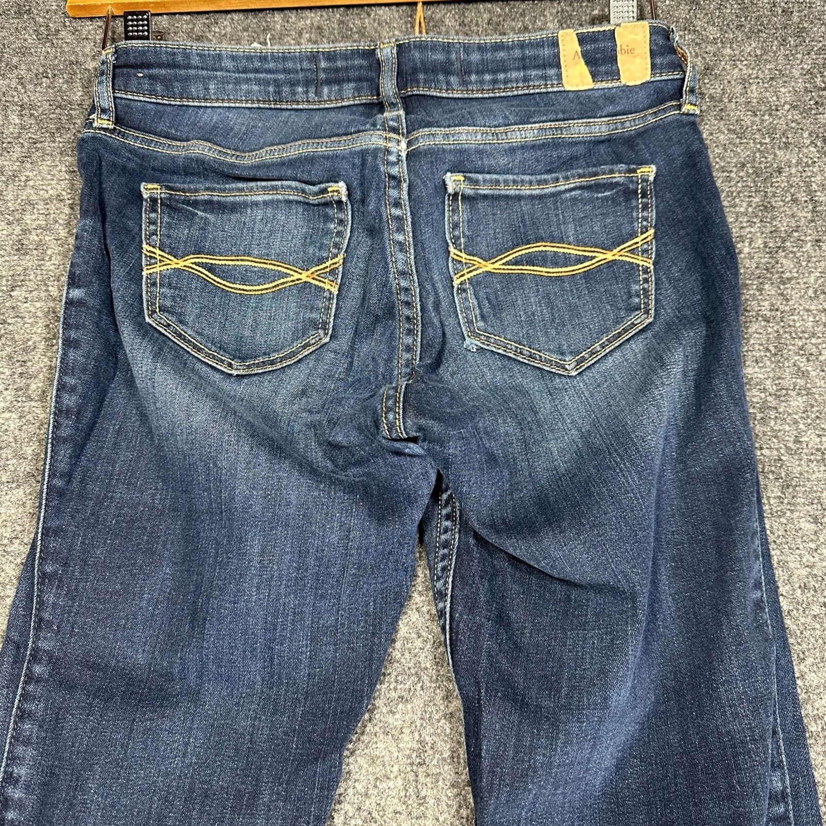 Abercrombie & Fitch Abercrombie & Fitch Jeans Womens 4 The A&F Jegging Cotton Stretch Pockets Denim Blue 5-Pocket Design Regular Rise Low Inseam 30 Mens Womens Girls Size 27" / US 4 / IT 40 - 7 Thumbnail
