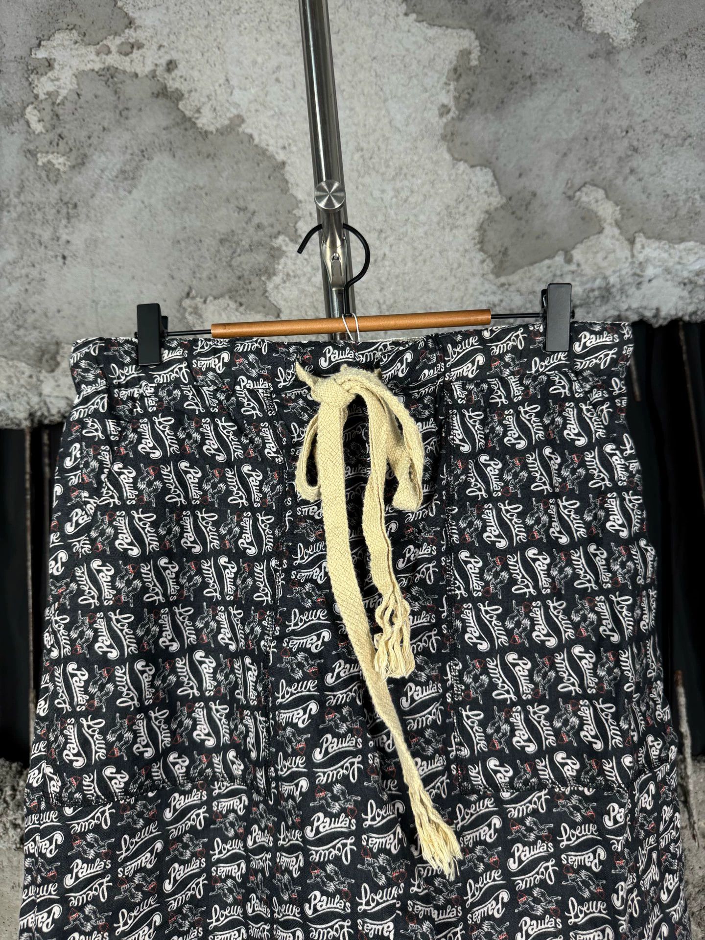 Loewe Loewe New Size M Short Size US 32 / EU 48 - 3 Thumbnail