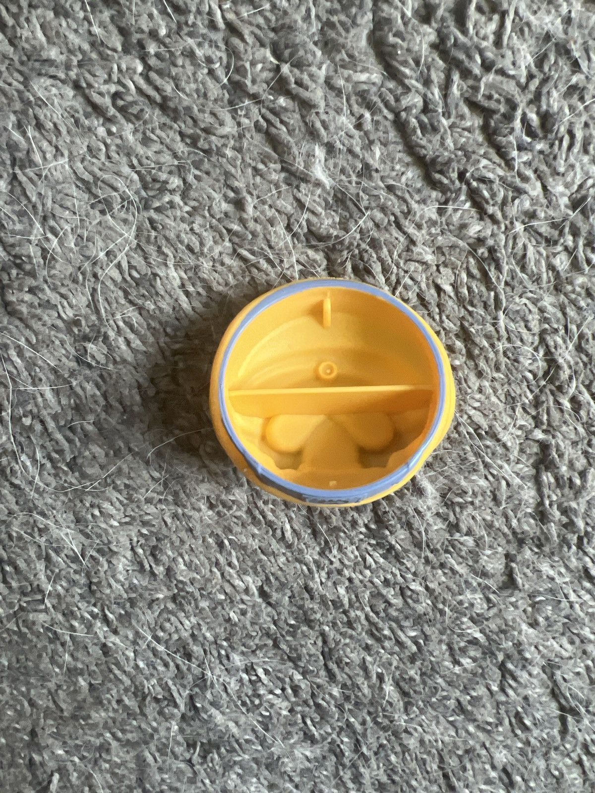 Universal Studios 2024 McDonald’s Despicable Me Minion Toy Size ONE SIZE - 9 Thumbnail