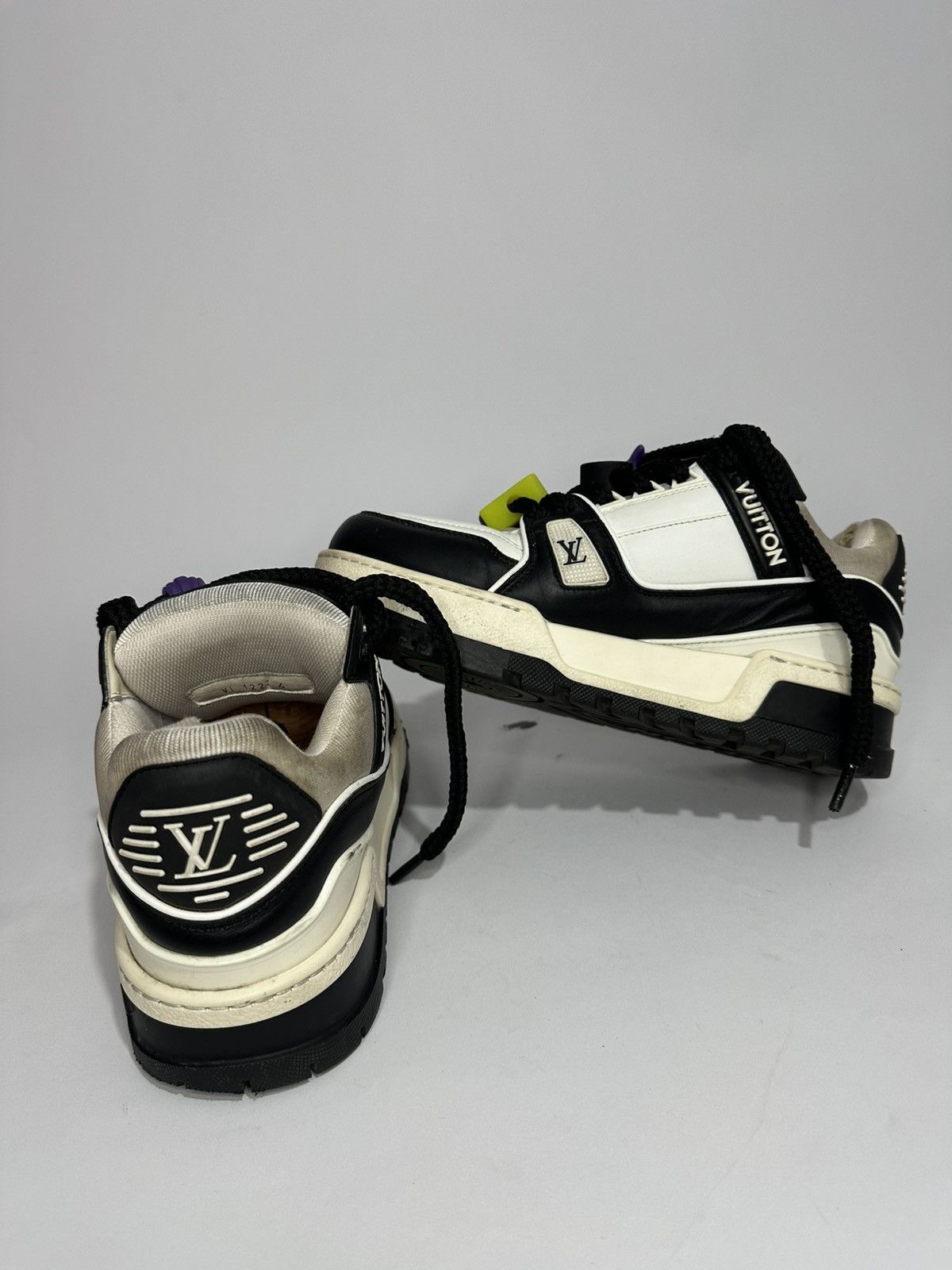 Louis Vuitton Louis Vuitton Black And White Maxi Trainer Sneakers. Size US 6 / EU 39 - 6 Thumbnail