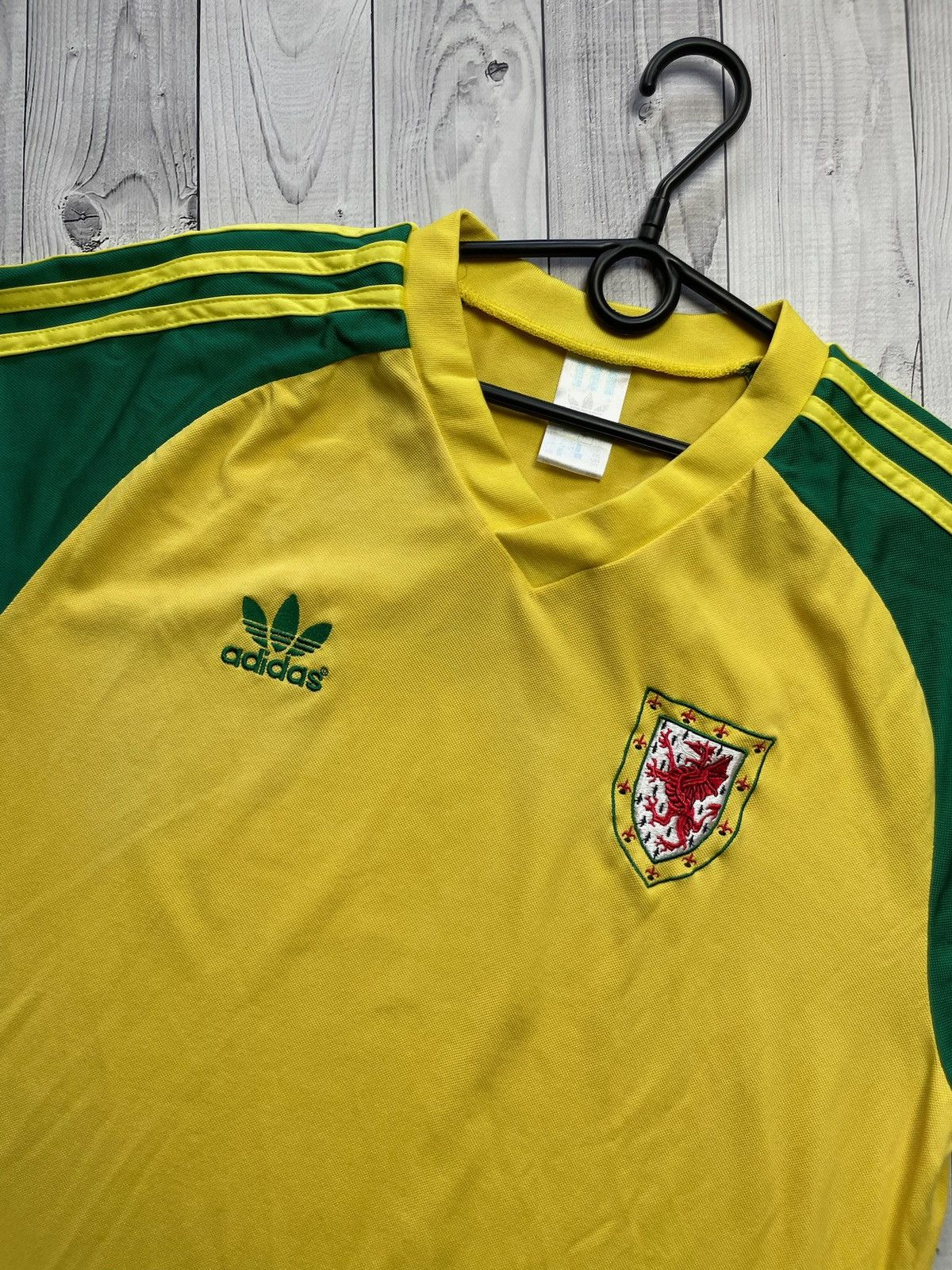 Vintage Vintage Wales soccer tee yellow rare size XL-XXL Size US XL / EU 56 / 4 - 2 Thumbnail