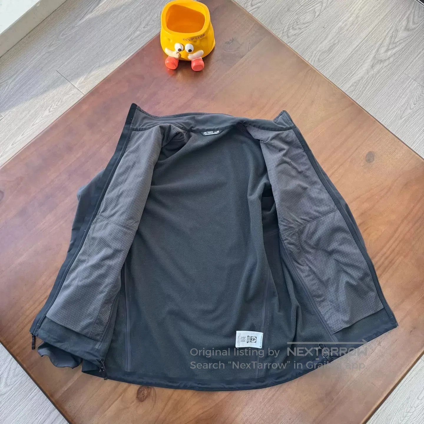 Arc'teryx Black Lightweight Zip-Up Jacket Size L. Size US L / EU 52-54 / 3 - 3 Thumbnail