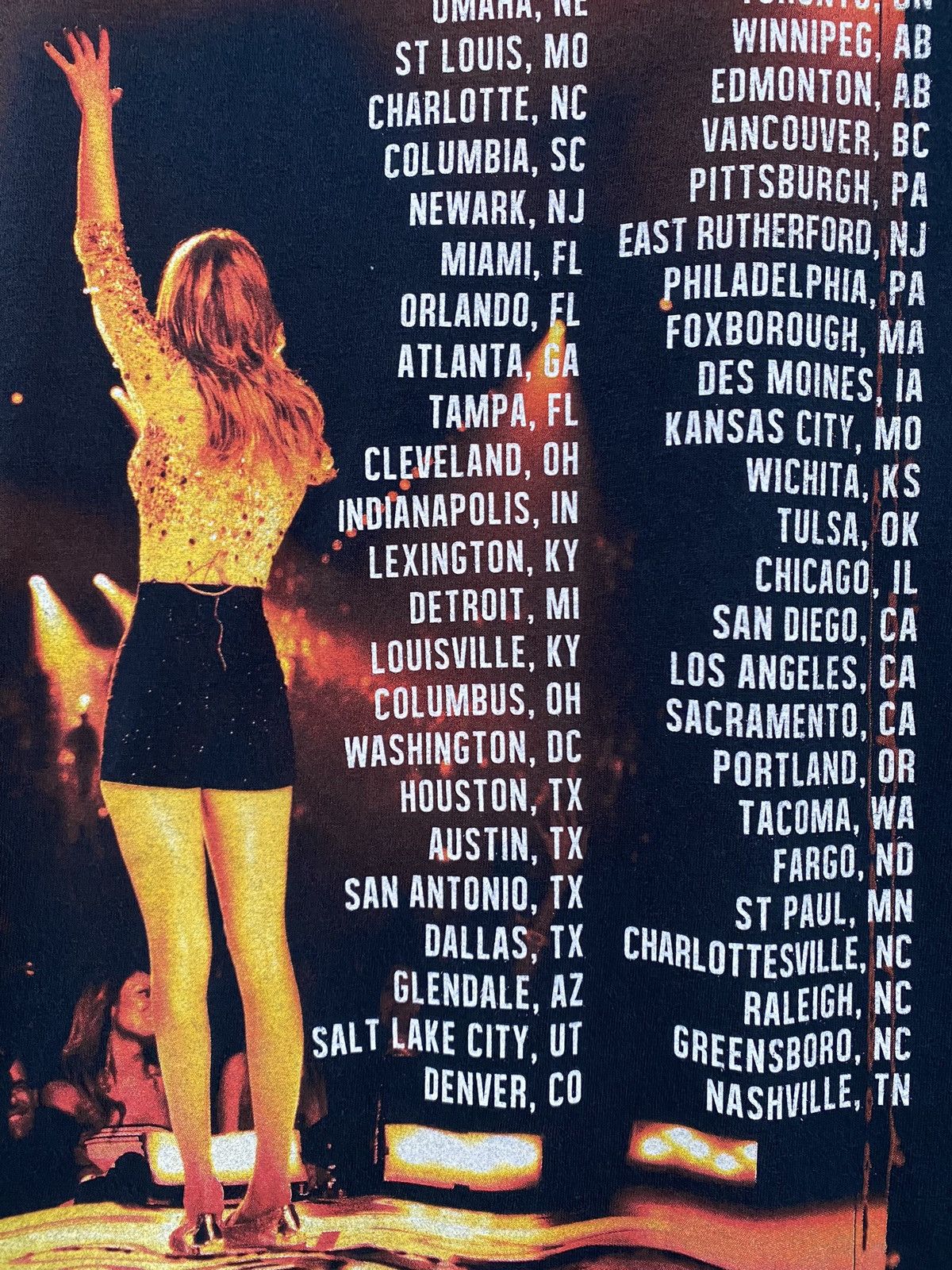 Gildan Taylor Swift Tour Double Sided T-Shirt Women’s Small Swiftie Size S / US 4 / IT 40 - 7 Thumbnail