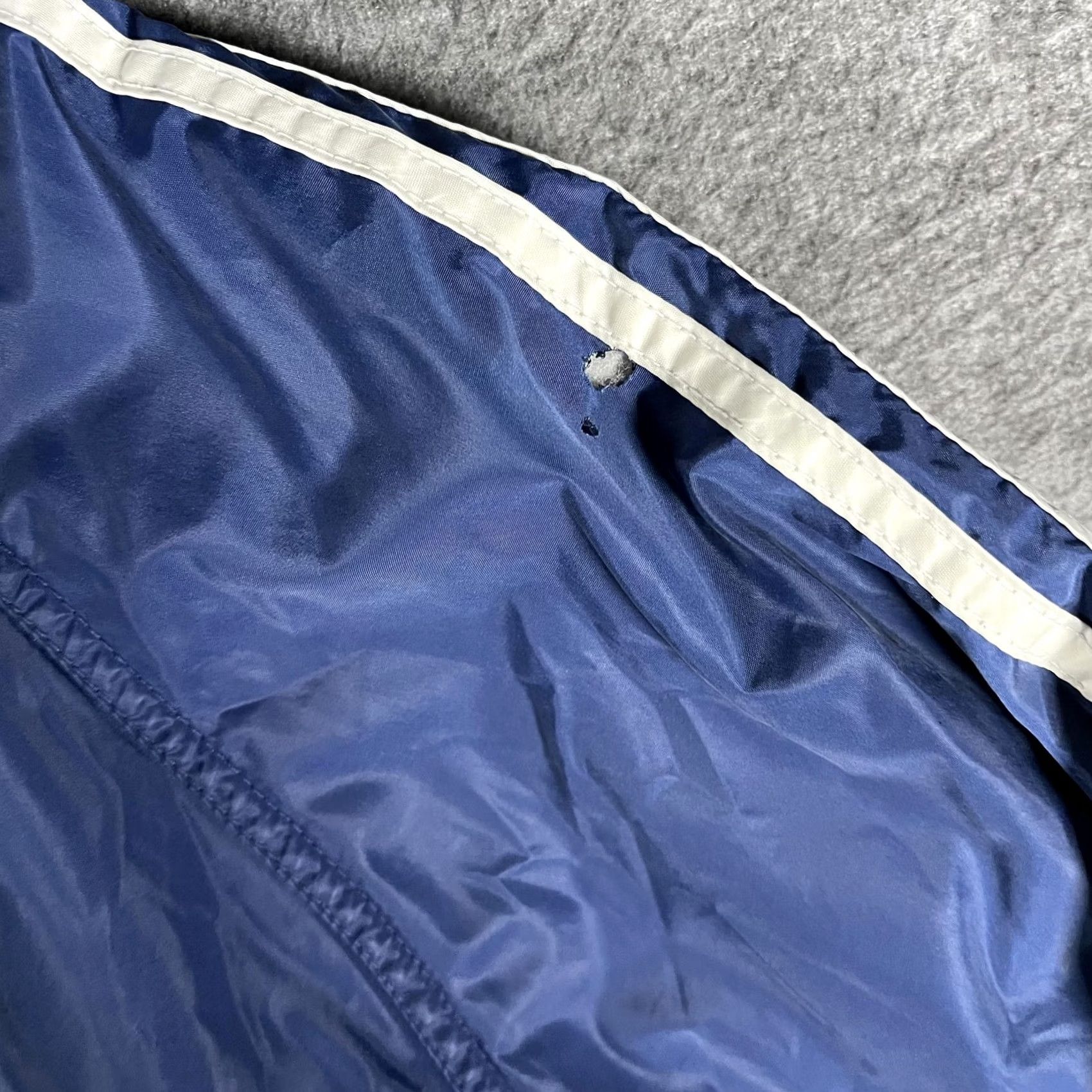 Adidas Adidas Jacket Mens XL Blue Gray Reversible Hooded Full Zip Winter Bomber Vintage Size US XL / EU 56 / 4 - 7 Thumbnail