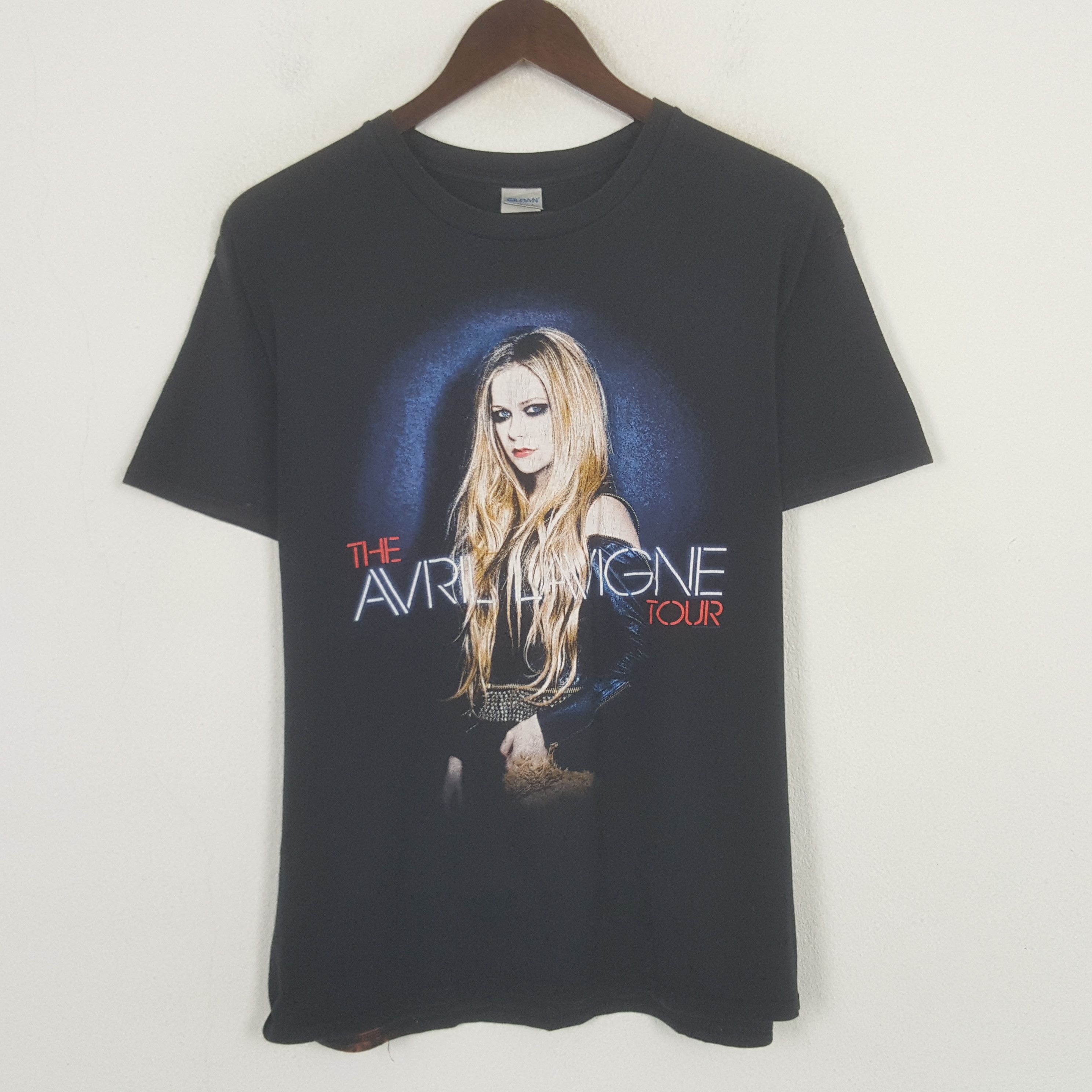 Other Vintage The Avril Lavigne Tour 2014 Tshirt Size US M / EU 48-50 / 2 - 1 Thumbnail