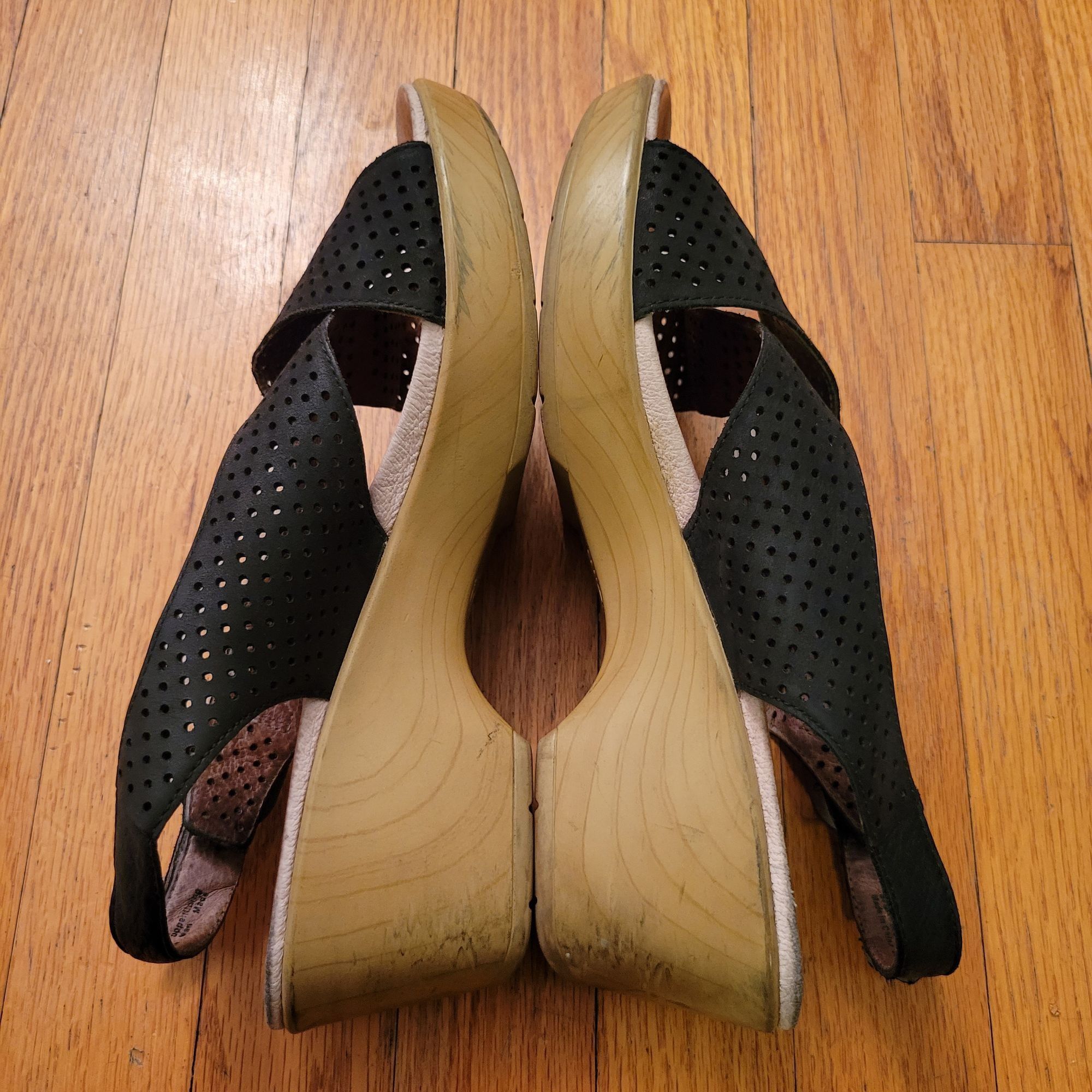 Dansko Dansko JACINDA Perforated Leather Sandals 41 Black Tan Wedge Size US 11 / IT 41 - 8 Thumbnail