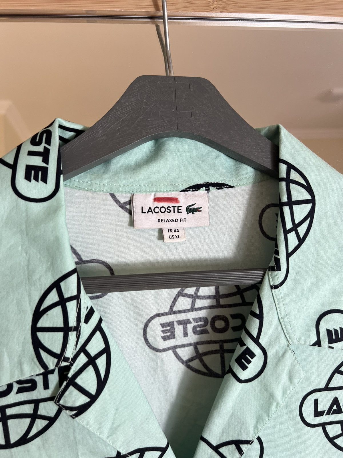 Lacoste Lacoste Globe Print Relaxed Fit Shirt XL – Rare Viral Piece Size US XL / EU 56 / 4 - 10 Thumbnail