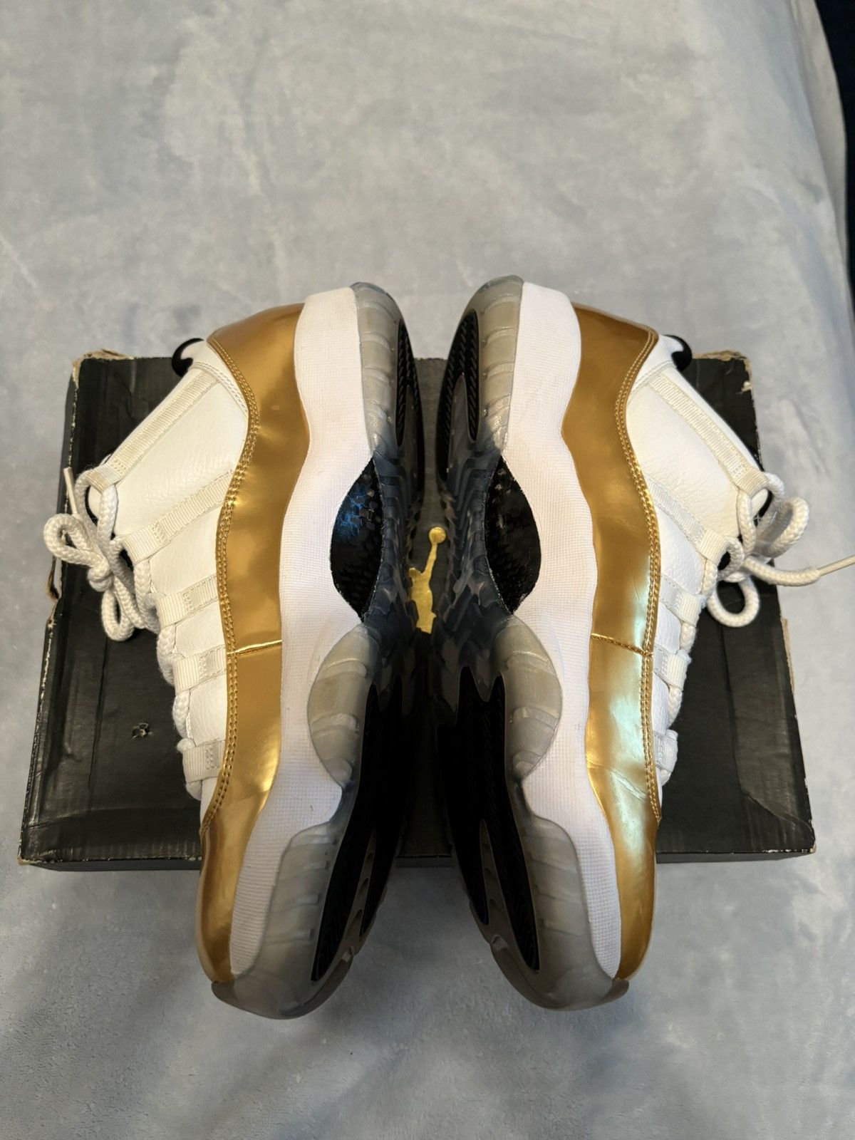 Jordan Brand Air Jordan 11 Retro Low Closing Ceremony 2016 Size 10 Size US 10 / EU 43 - 4 Thumbnail