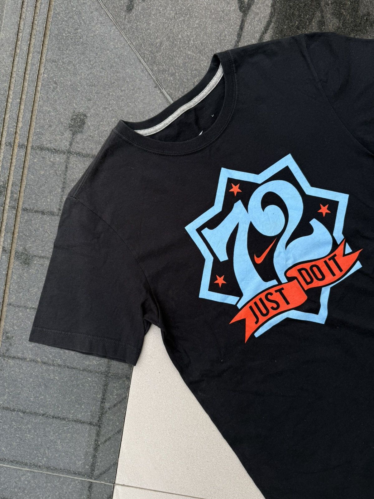Nike 90’s NIKE RARE SWOOSH LOGO Y2K VINTAGE 72 LOGO RETRO TSHIRT Size US S / EU 44-46 / 1 - 3 Thumbnail