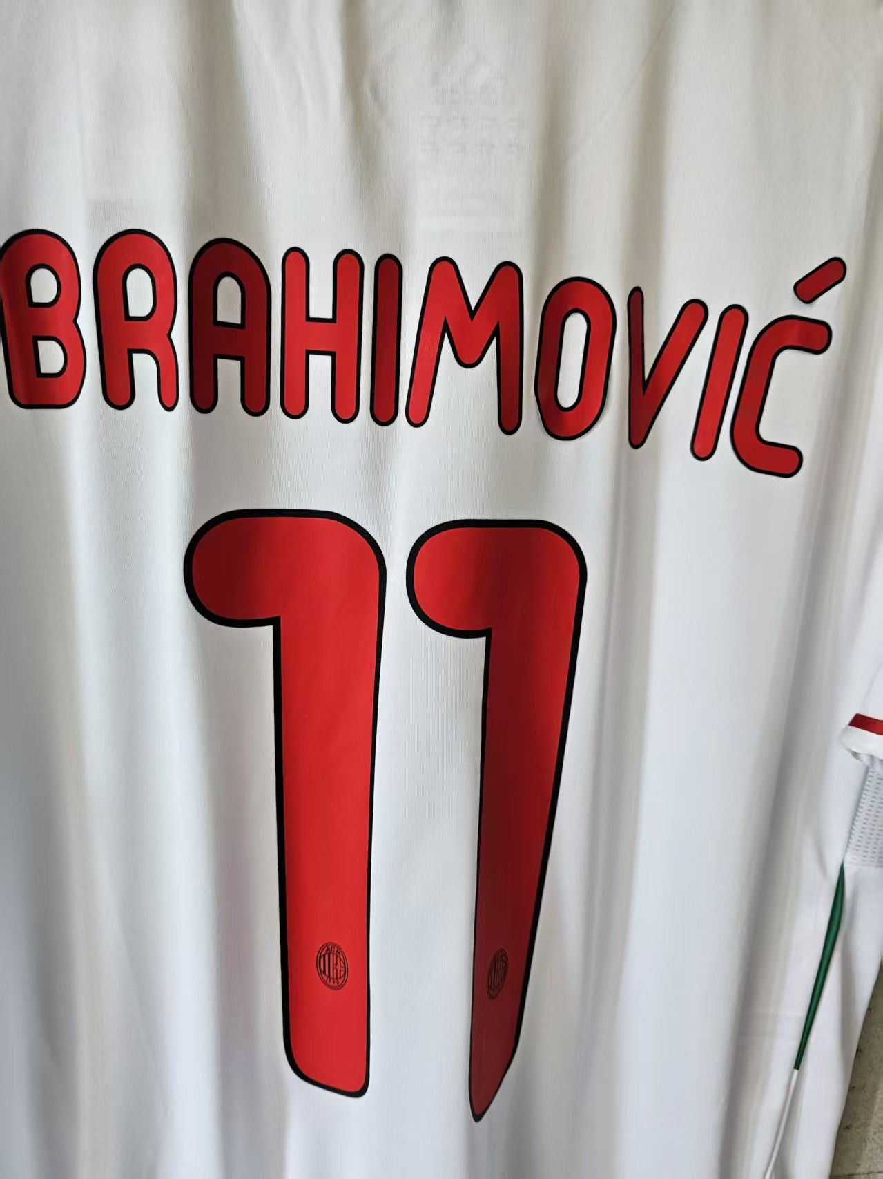 Other 2011 AC Milan #11 Ibrahimović Jersey Away Size US L / EU 52-54 / 3 - 4 Thumbnail