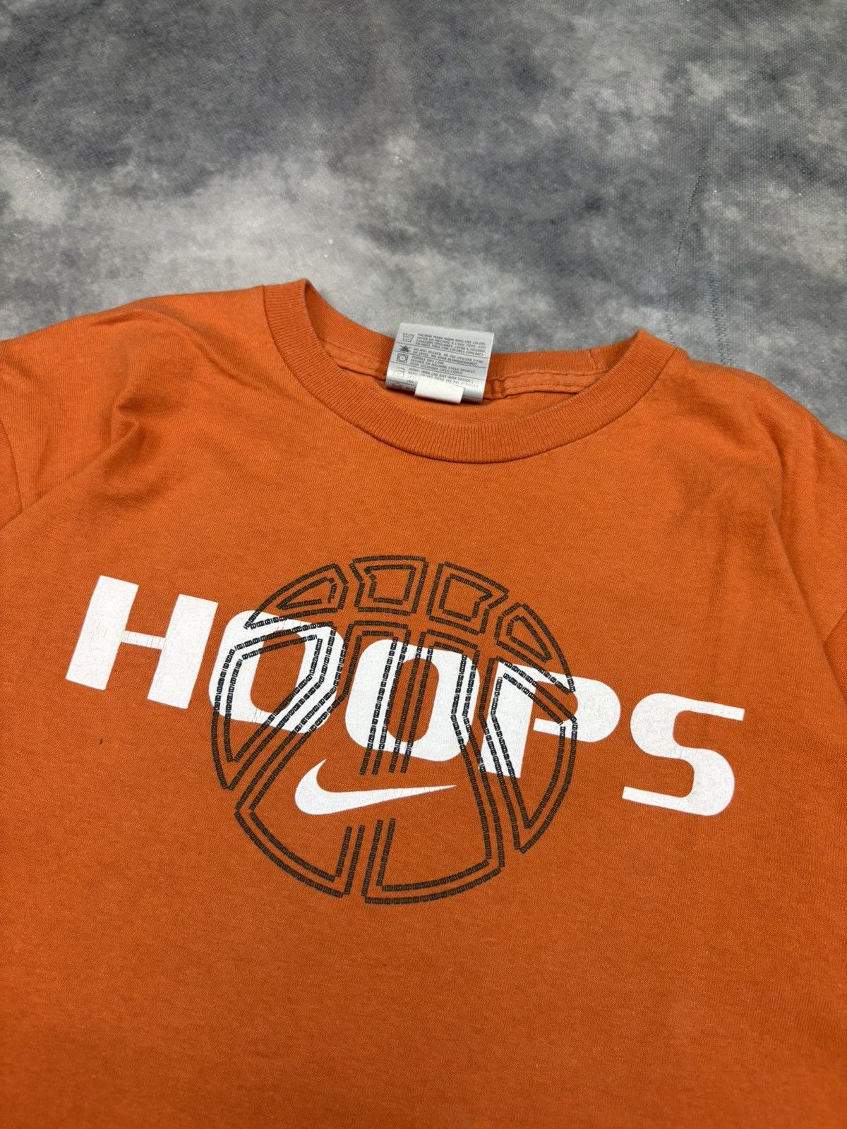 Nike × Vintage Vintage Nike Hoops dunk nba basketball Jordan t shirt y2k Size M / US 6-8 / IT 42-44 - 2 Thumbnail