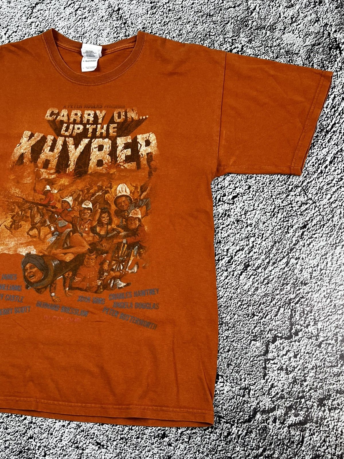 Vintage Vintage Y2K Carry On big logo tee streetwear size L Size US L / EU 52-54 / 3 - 3 Thumbnail