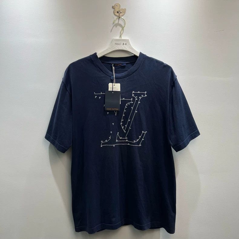 Louis Vuitton Louis Vuitton Lianliankan Embroidered Logo Short Sleeve Size US XXL / EU 58 / 5 - 1 Thumbnail
