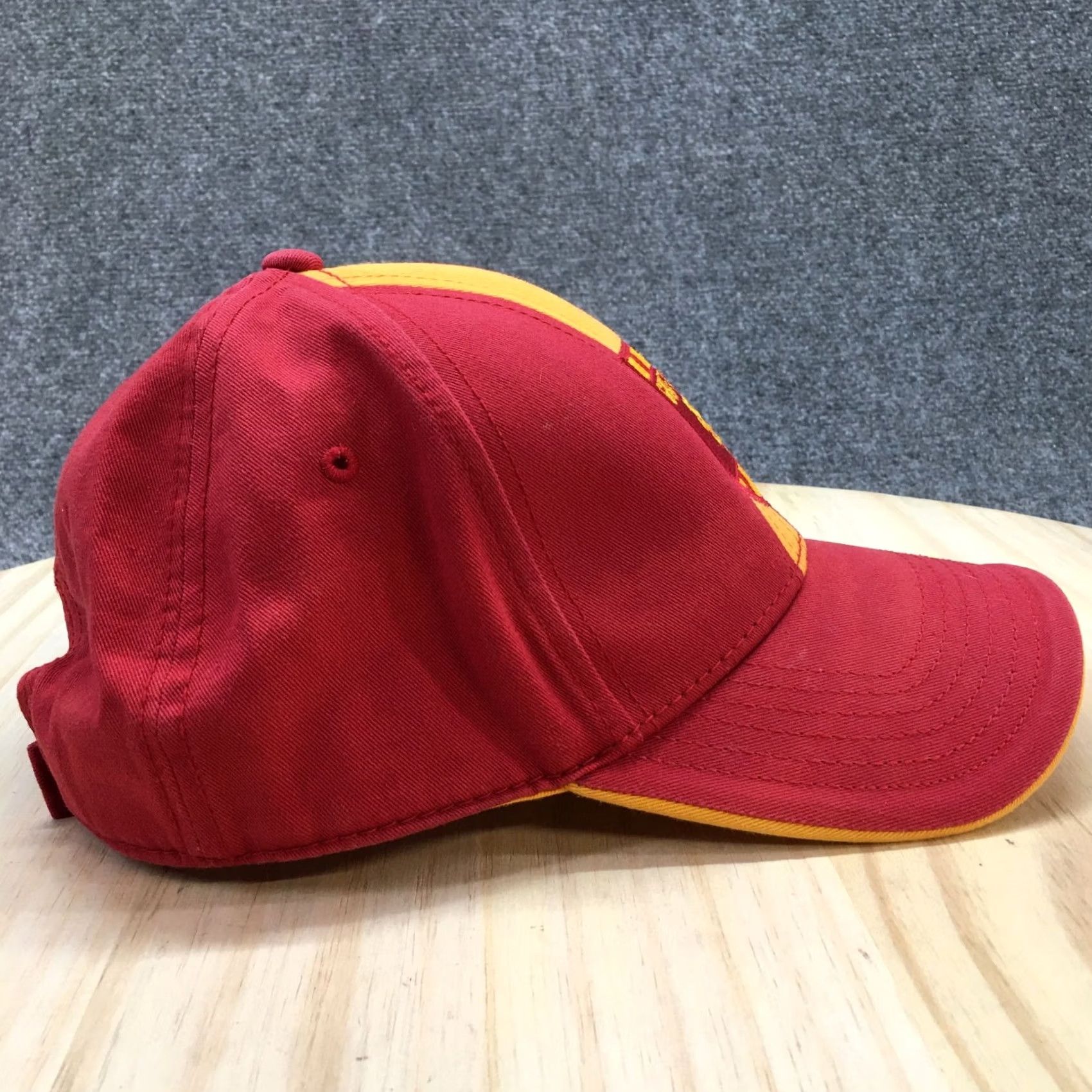 Vintage Harry Potter Gryffindor Crest Baseball Cap Hat Mens OS Maroon Gold Adjustable Size ONE SIZE - 5 Thumbnail