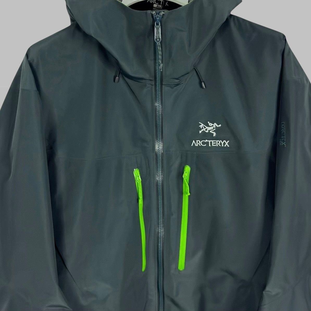 Arc'teryx ARCTERYX GREEN ALPHA SV GORE TEX PRO JACKET SIZE XL Size US XL / EU 56 / 4 - 3 Thumbnail