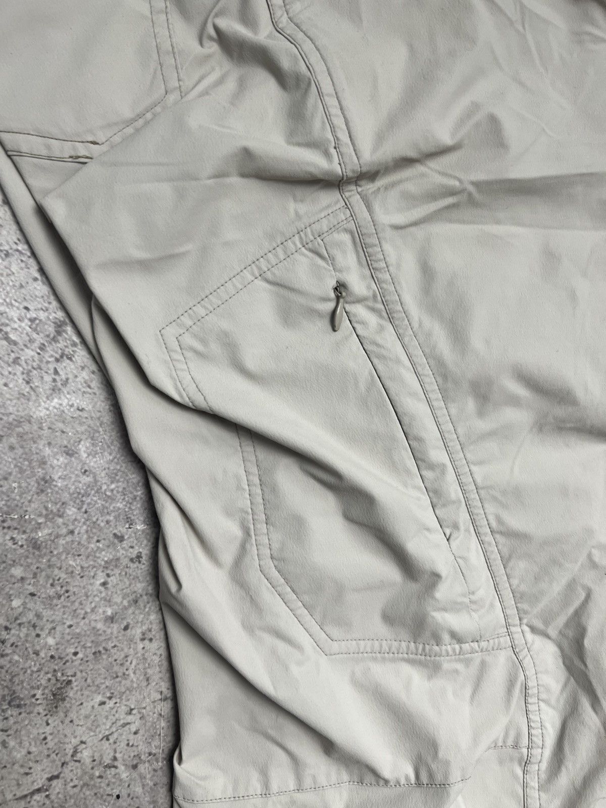 Arc'teryx Vintage Arcteryx Work Pants Amazing Size US 32 / EU 48 - 4 Thumbnail