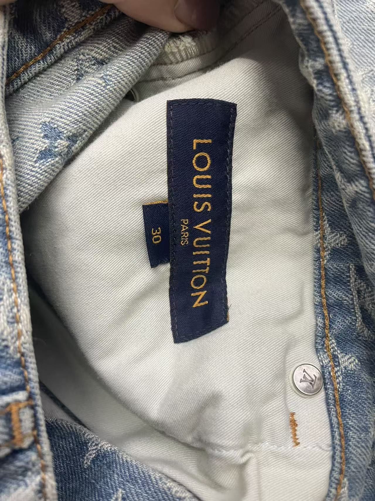 Louis Vuitton Louis Vuitton Graffiti Monogram Baggy Denim Jeans Size 30" / US 8 / IT 44 - 3 Thumbnail