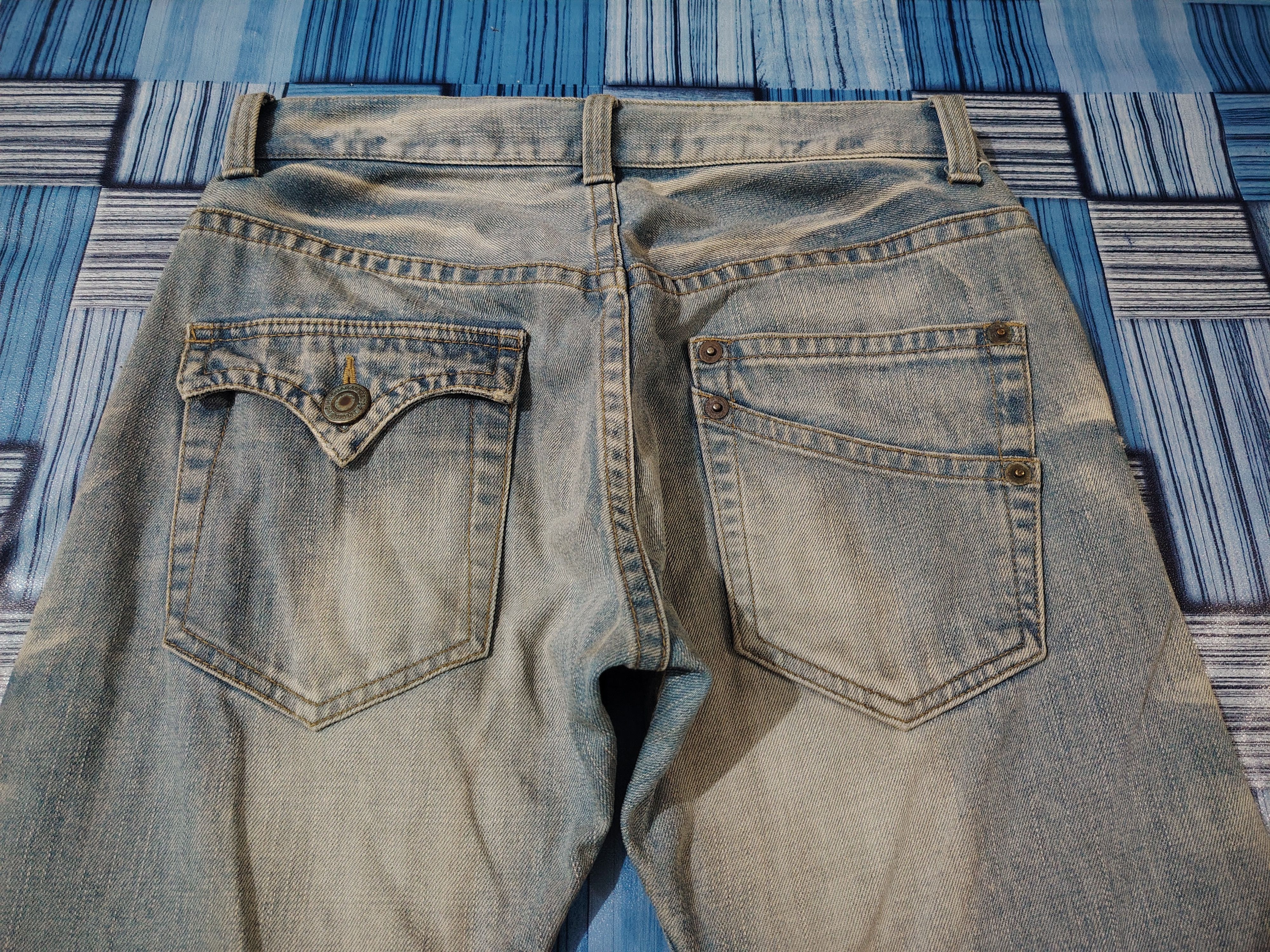 Japanese Brand Rattle Trap Japanese Distressed Denim Flared Jeans Size US 31 - 16 Thumbnail