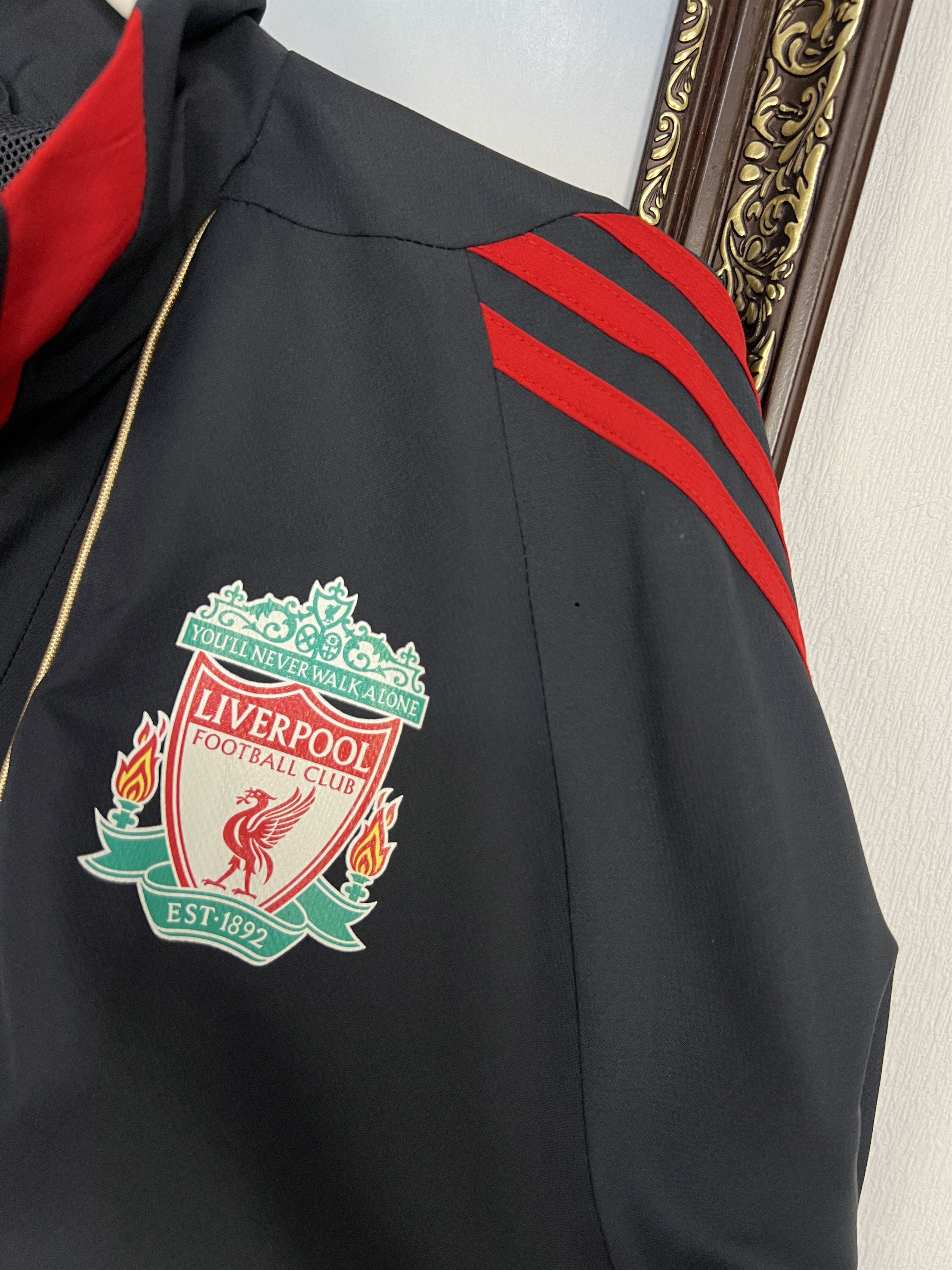 Adidas Vintage Adidas Liverpool Football Train Jacket Soccer Mens Size US L / EU 52-54 / 3 - 6 Thumbnail