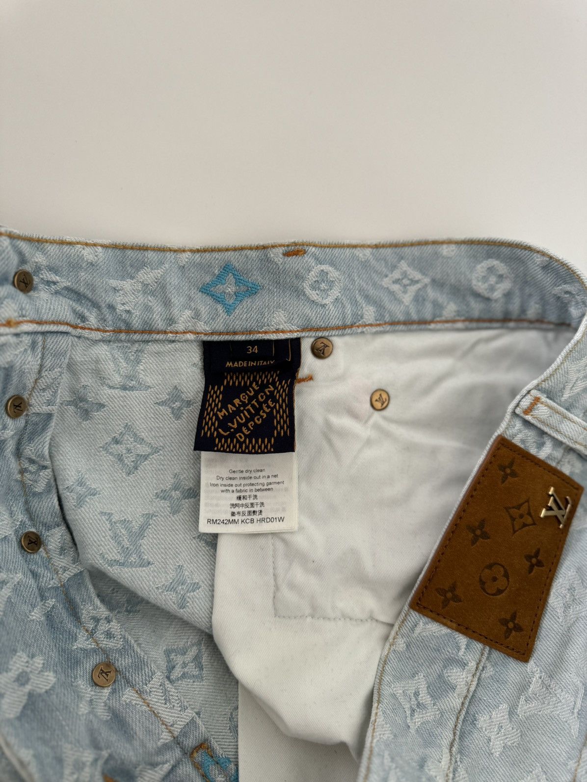 Louis Vuitton × Tyler The Creator Louis Vuitton Tyler The Creator Monogram Denim Pants Size US 34 / EU 50 - 8 Thumbnail
