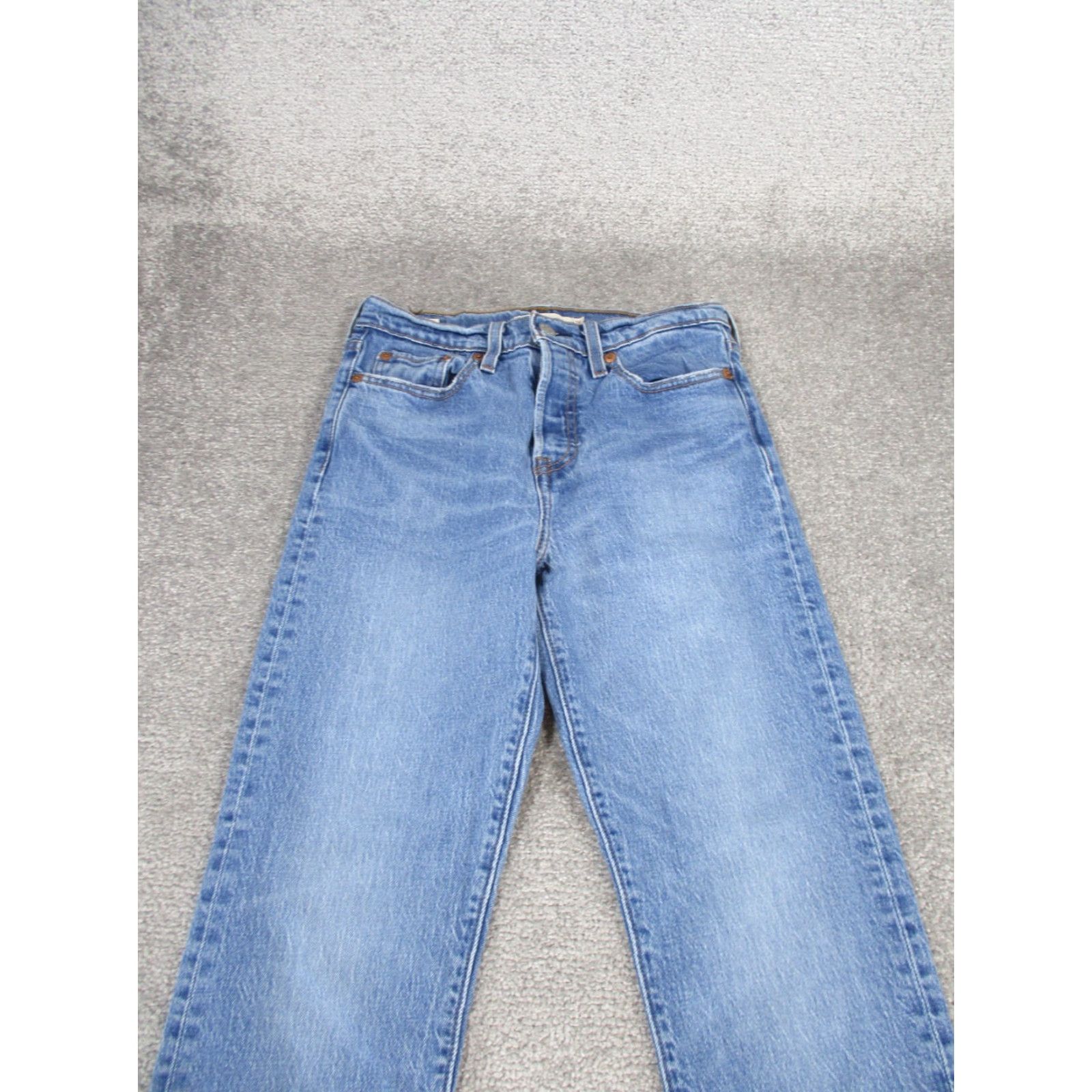 Levi's Levi's Wedgie Tapered Jeans Womens 26 Light Wash Denim Mid Rise Button Fly Size 26" / US 2 / IT 38 - 2 Thumbnail