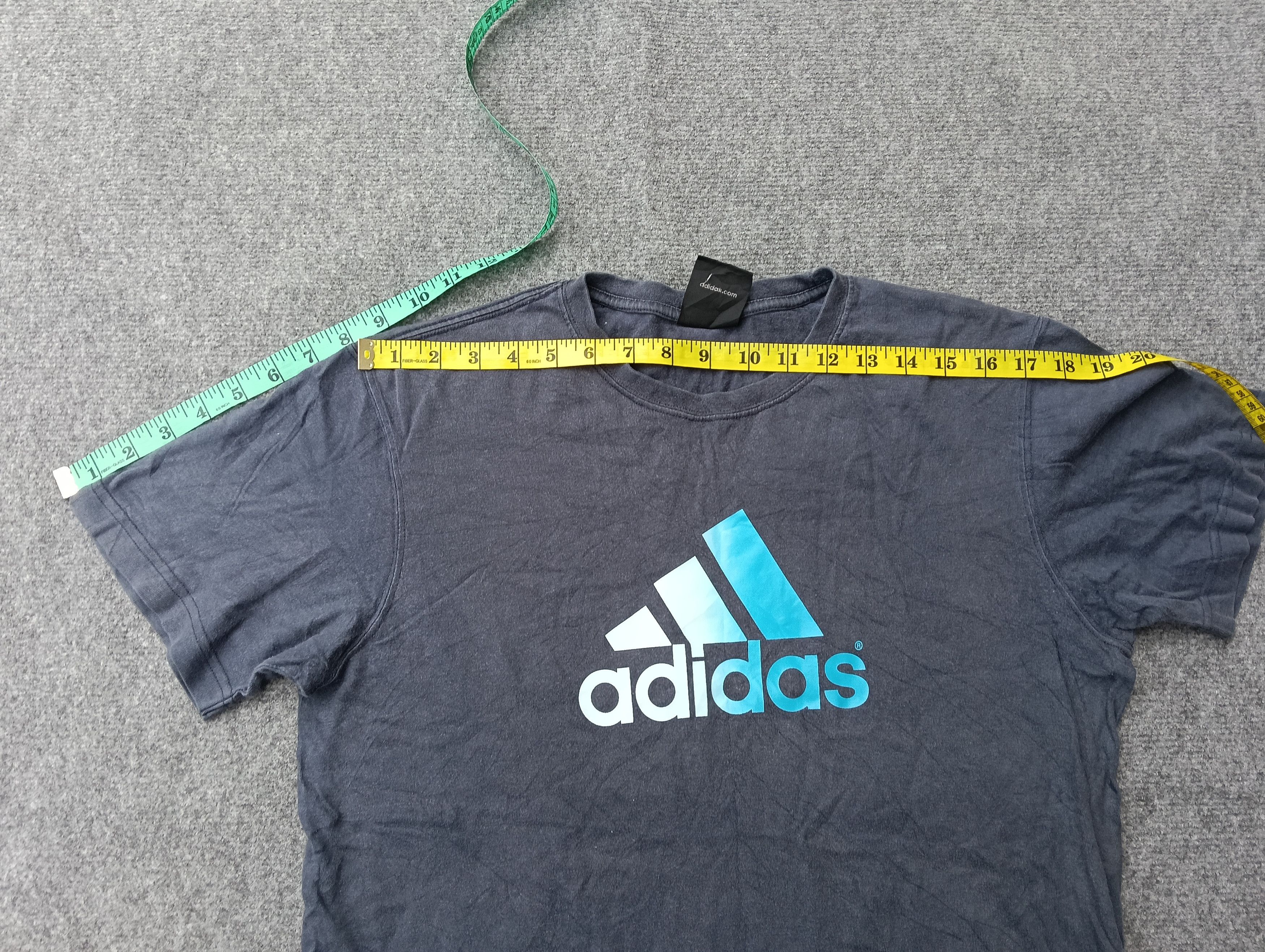 Adidas × Vintage Y2k Adidas centre logo Size US M / EU 48-50 / 2 - 6 Thumbnail