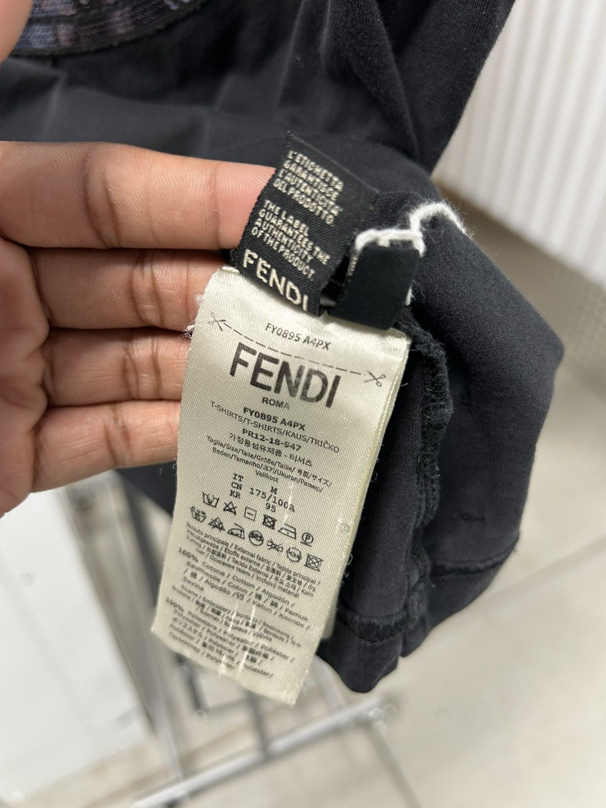 Fendi Fendi circle logo tshirt Size US M / EU 48-50 / 2 - 5 Thumbnail