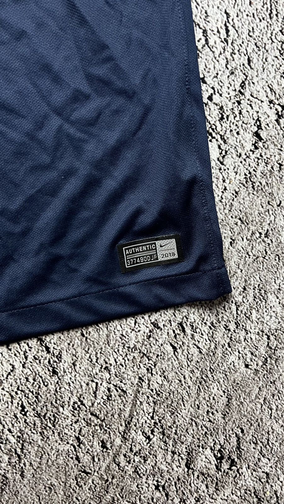 Nike Nike 2018 France national football team soccer jersey Size US S / EU 44-46 / 1 - 5 Thumbnail