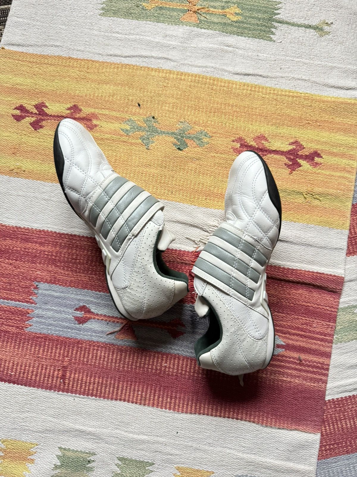 Vintage Vintage 2011 Adidas y2k White Leather Low Japanese Sneakers Size US 8 / EU 41 - 3 Thumbnail
