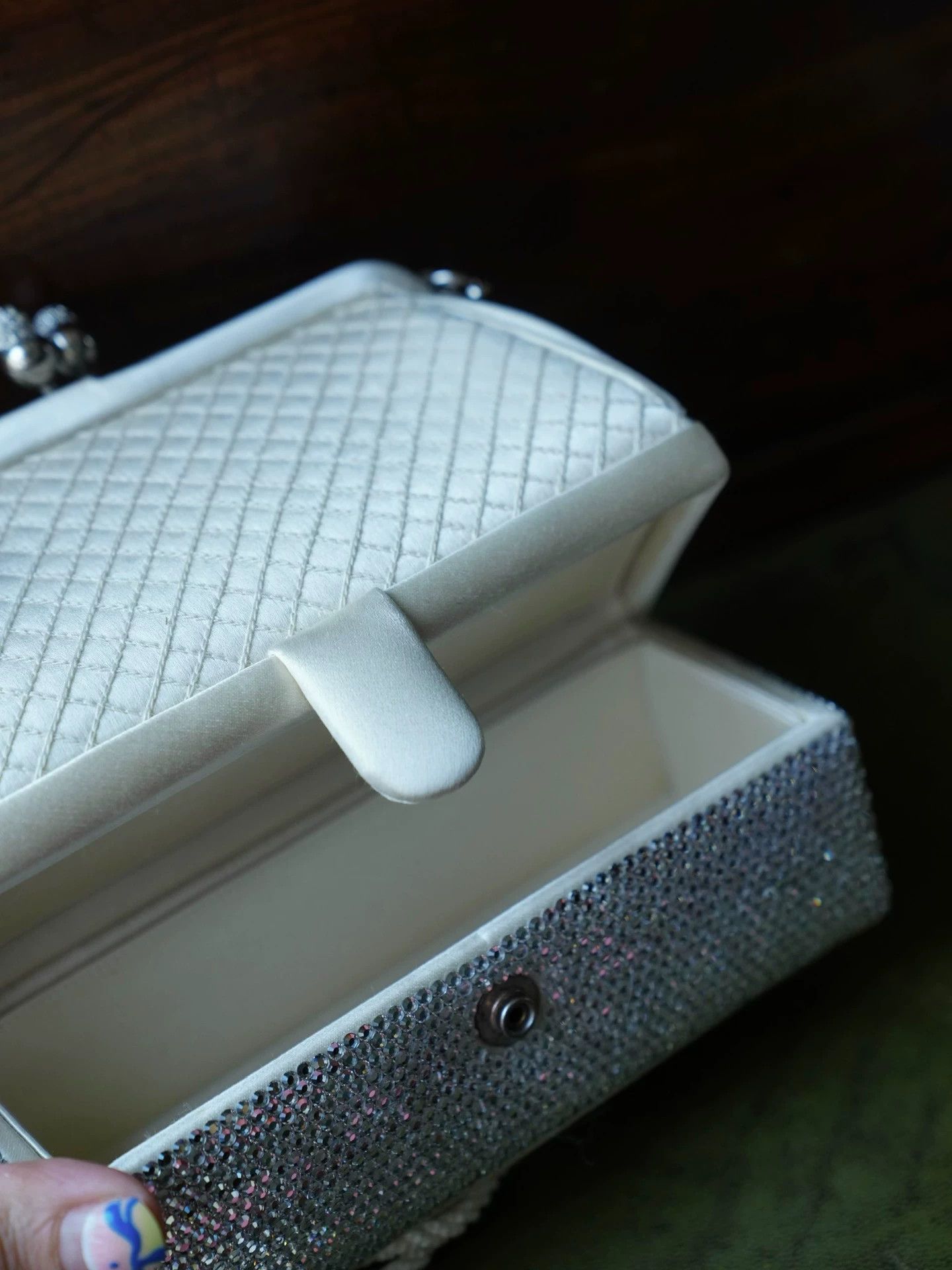 Judith Leiber Judith Leiber Vintage White Crystal Quilted 2way Clutch Size ONE SIZE - 6 Thumbnail