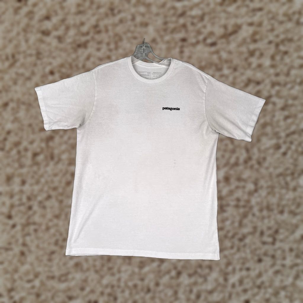 Patagonia Patagonia Men’s Shirt Small White Short Sleeve Crew Neck Cotton Blend Jersey Size US S / EU 44-46 / 1 - 1 Thumbnail