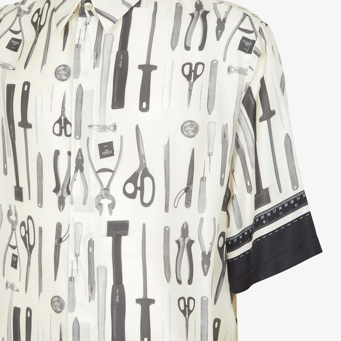 Fendi o1s1wg111025 Shirt in White Size US L / EU 52-54 / 3 - 3 Thumbnail