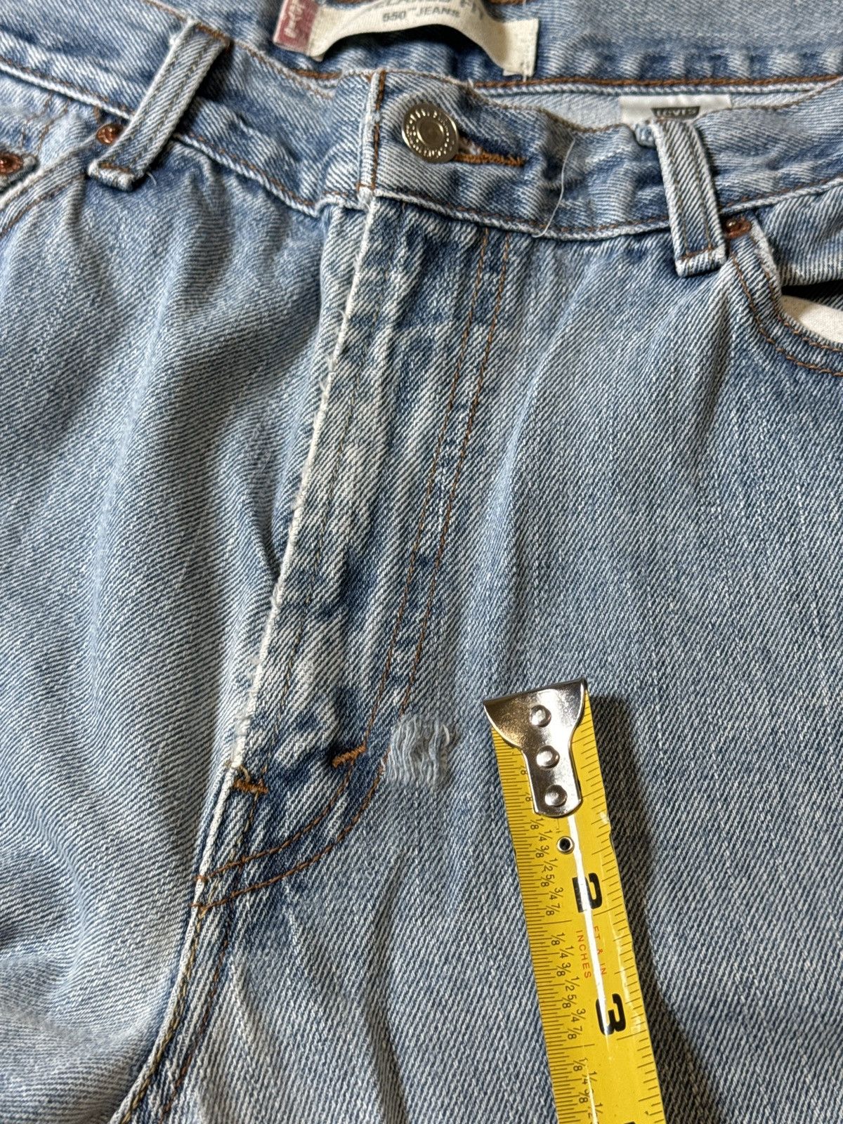 Levi's × Levi's Vintage Clothing × Vintage Y2K Levi’s 550 Relaxed Fit Wide Leg Baggy Light Wash Jeans Size US 35 - 11 Thumbnail