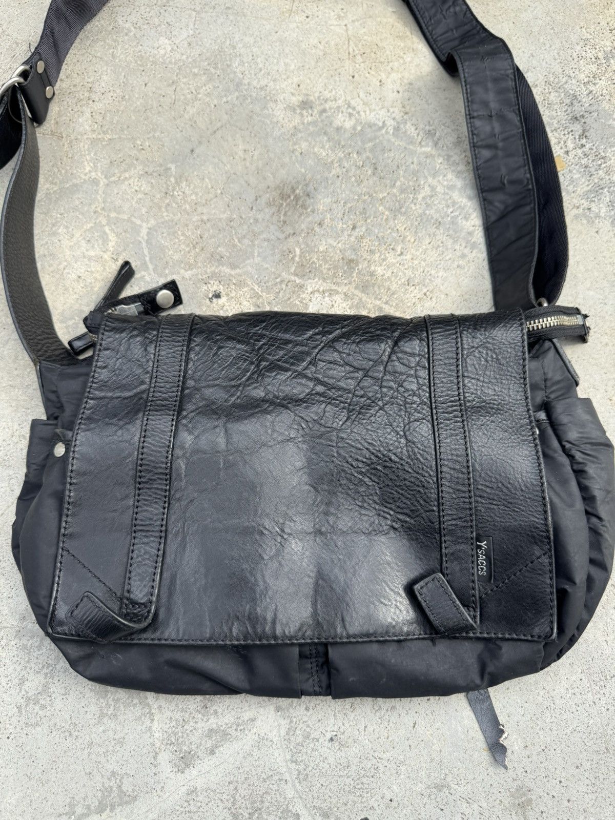 Designer × Y's × Yohji Yamamoto Y’Saccs Y’s Yohji Yamamoto Japan Designer Leather Sling Bag Size ONE SIZE - 2 Thumbnail