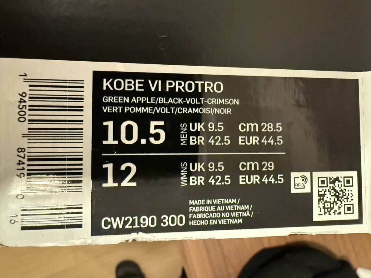Nike Kobe IV Grinch Size US 10.5 / EU 43-44 - 8 Thumbnail